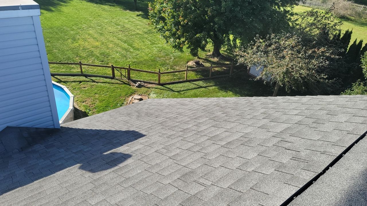 ATLAS PINNACLE COLOR: COASTAL GRANITE by Eagle Eye Roofing