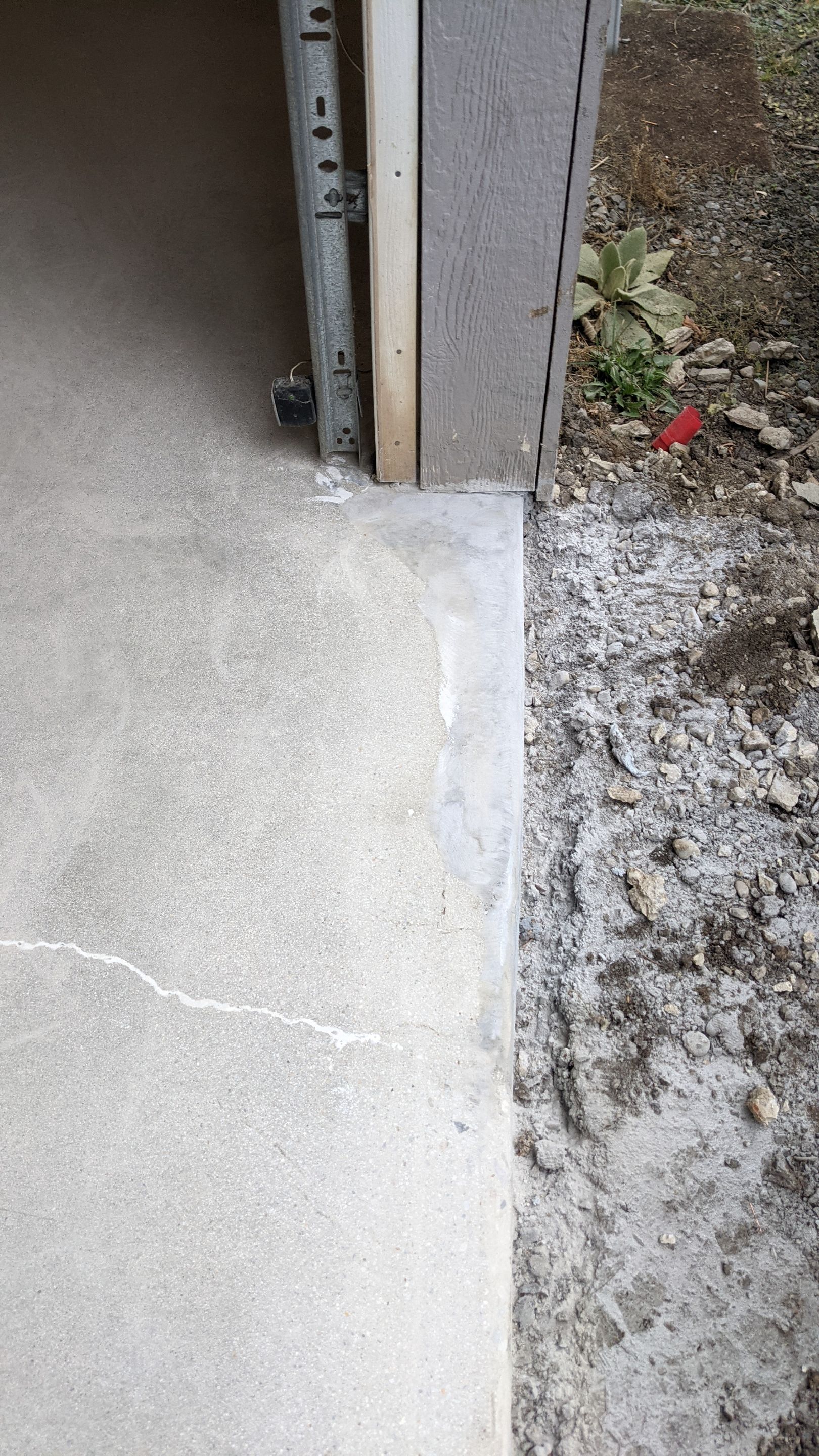Garage Transformation using Penntek Evolution System and Smoke Color by Croc Coatings, LLC