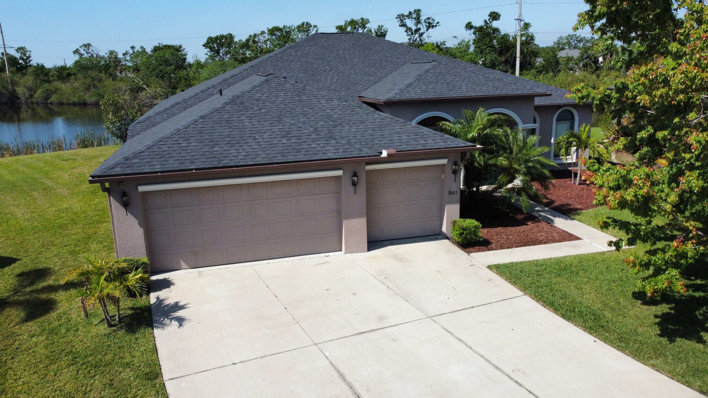 Roof Replacement in Palmetto FL, by Steadfast Roofing 