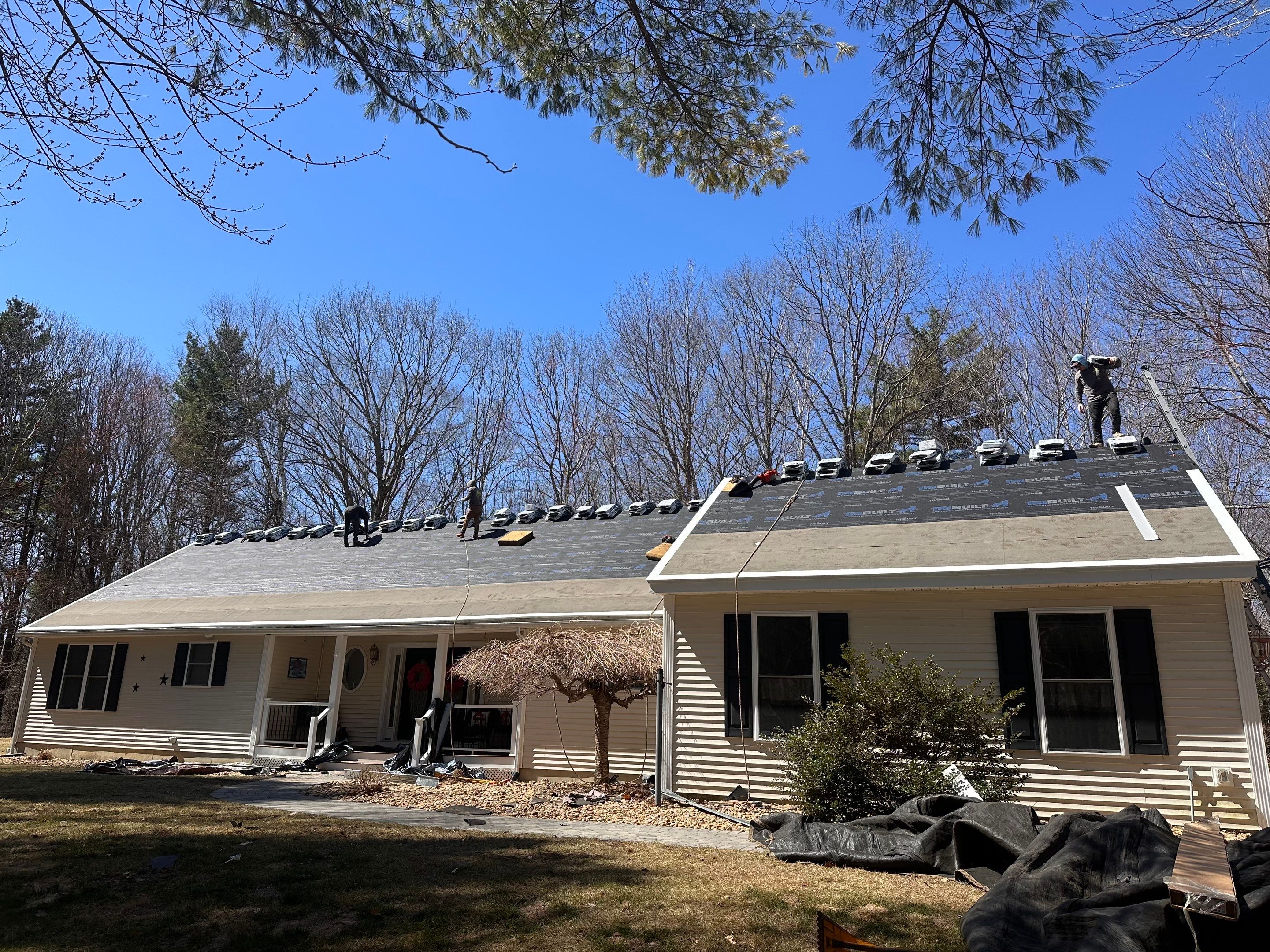 Vinyl Siding and Asphalt Roofing Replacement in Deerfield by Tall pine roofing