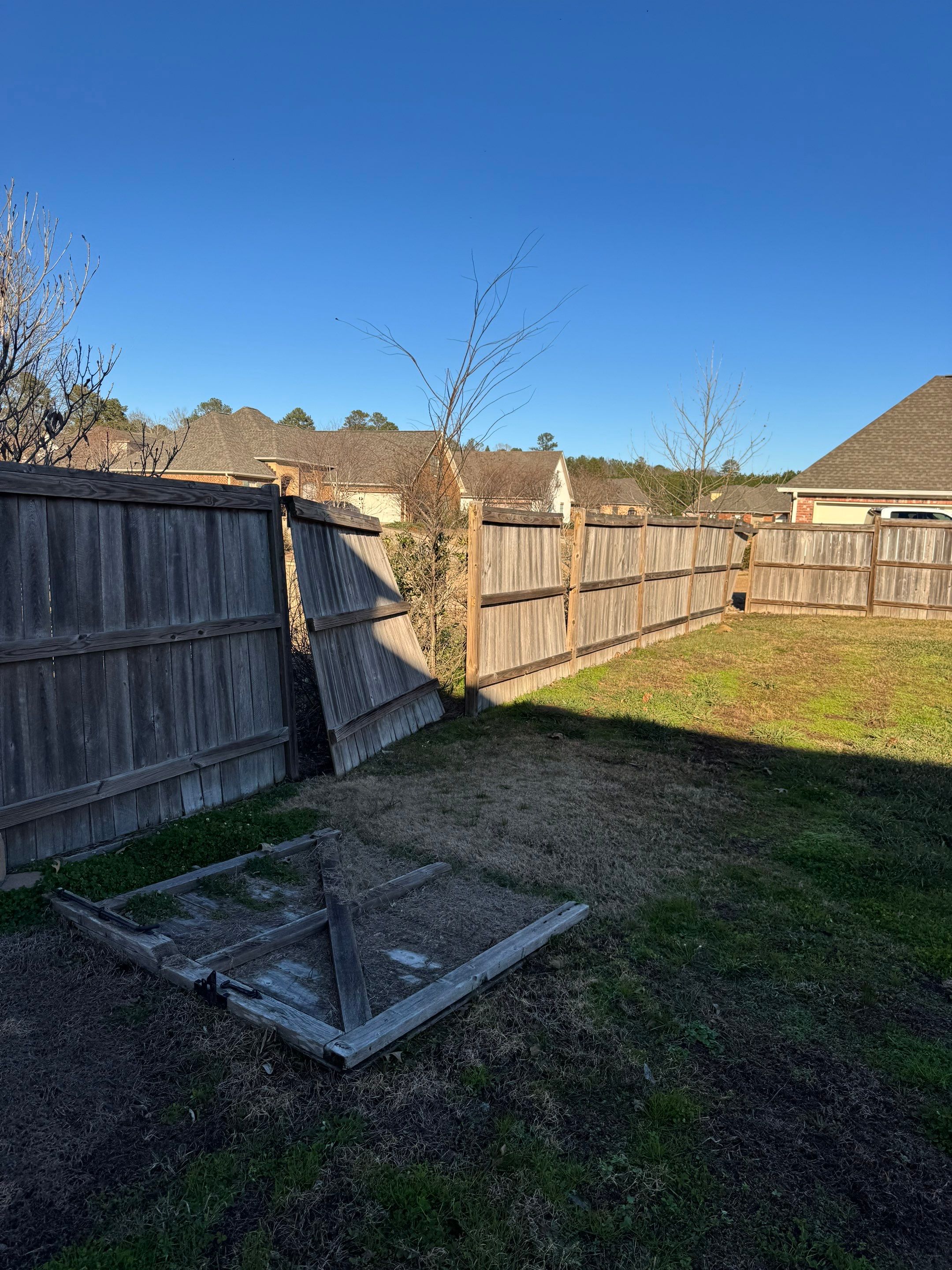 6' Cedar Good Neighbor 4x4 by Roberson Construction LLC