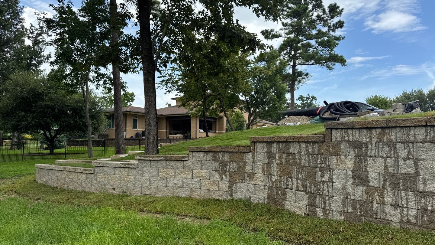 🏡 Duane’s Complete Retainer Wall & Hardscape Walkway by Texas Urban Elements