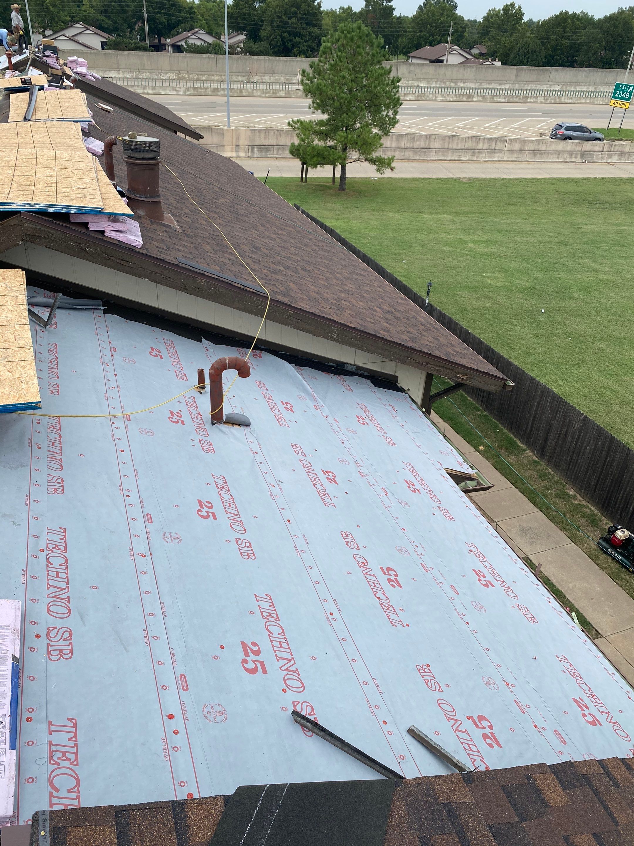 Shingle Project in Tulsa by Decor Roofing & Restoration