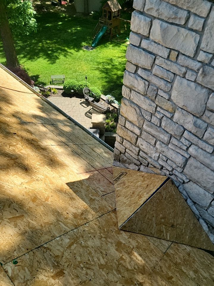 ATLAS PINNACLE COLOR: BLACK SHADOW by Eagle Eye Roofing