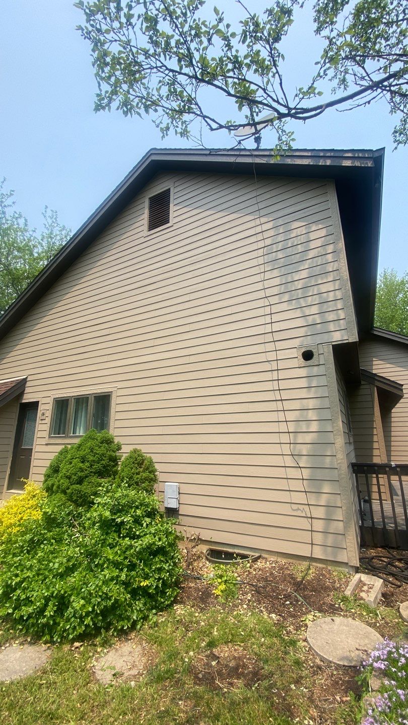 James Hardie Vinyl Siding Installation by Custom Installations, Inc.