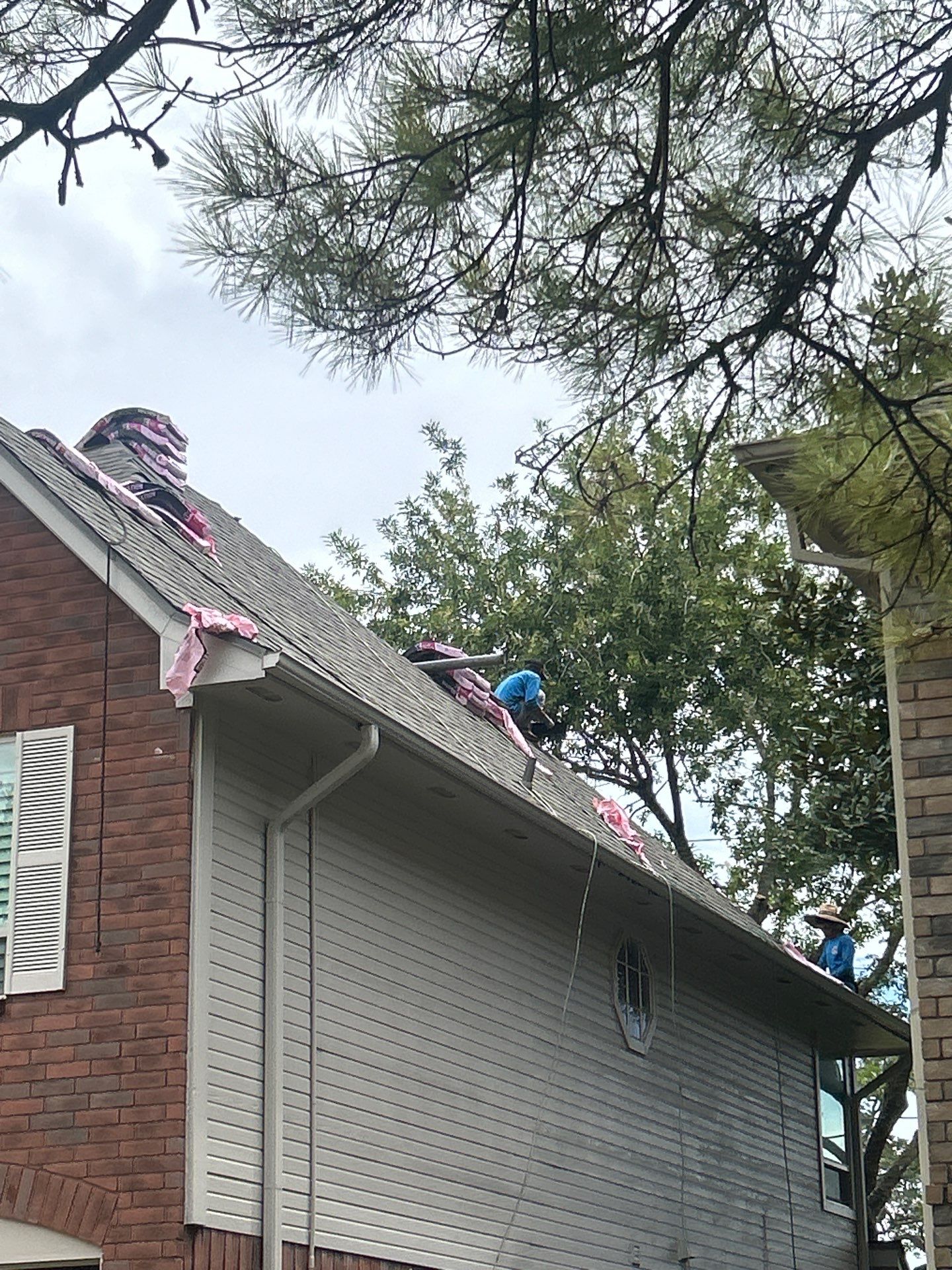 Residential Roofing Installation using Owen's Corning Duration (Lifetime) Shingles by Roof Repair Company