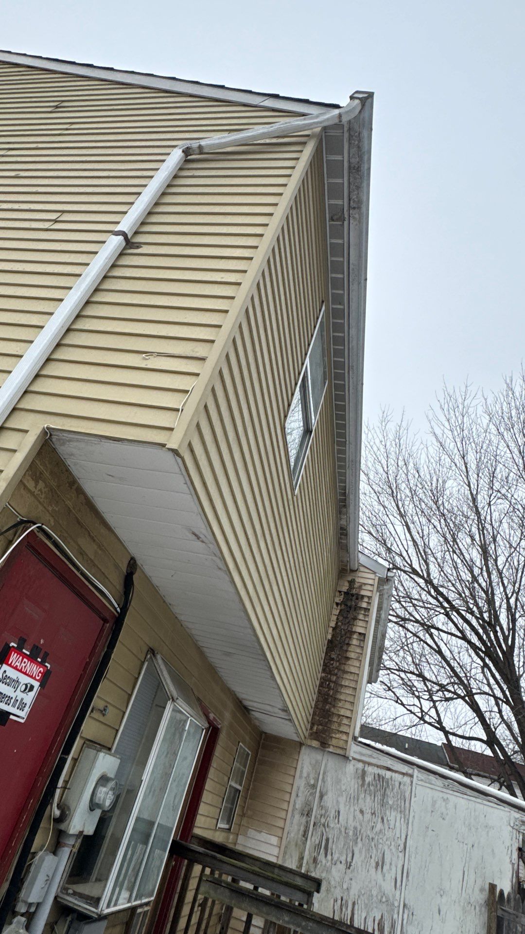 Siding Installation using Vinyl CertainTeed Main Street by ExteriorPros