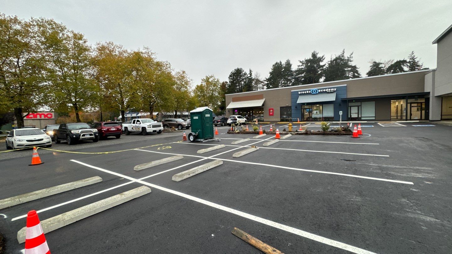 Colliers - Woodinville New Asphalt Parking Lot by Jireh Asphalt & Concrete Inc 