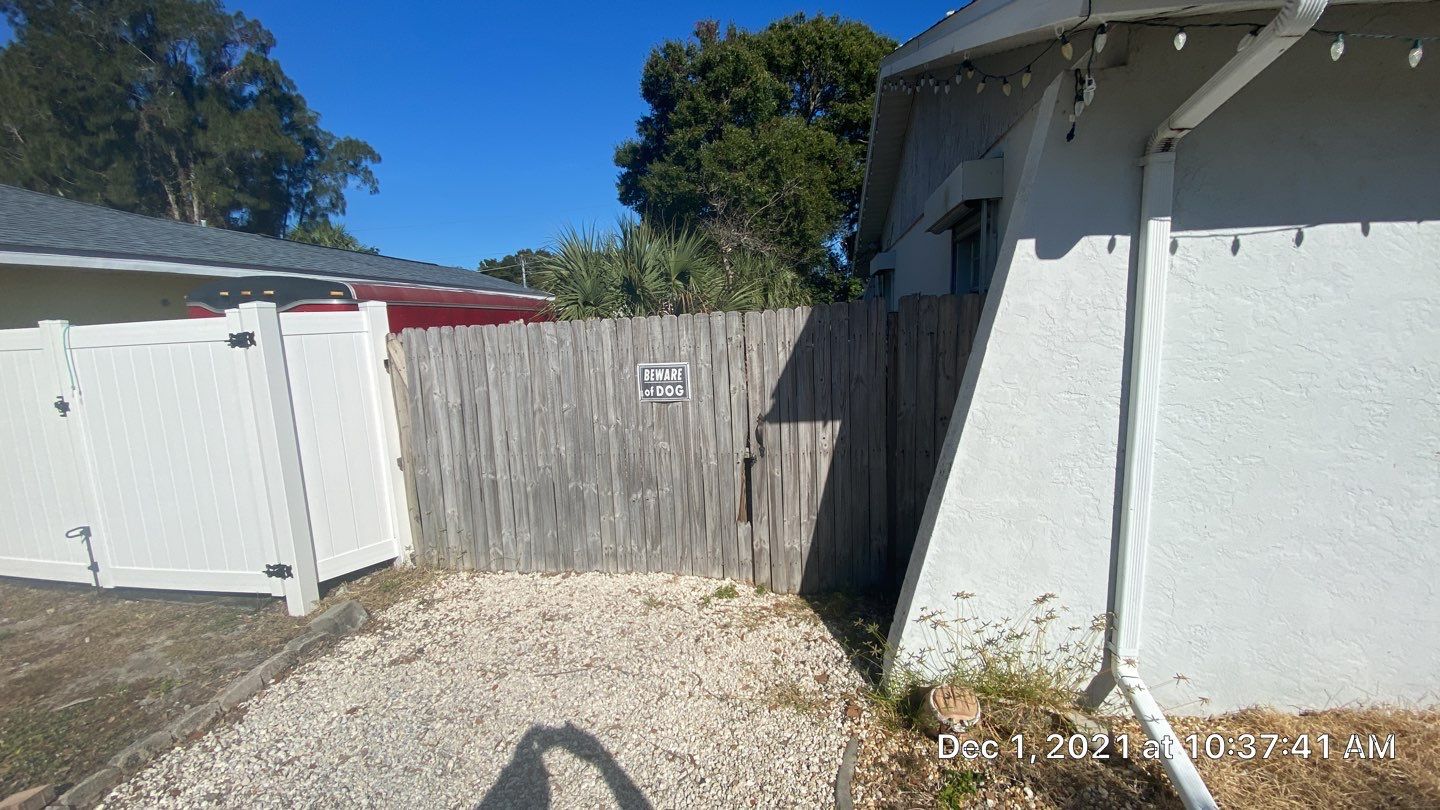 Palmetto, FL 6 ft. Tall White Vinyl Privacy Fence  by Asap fence and gates, LLC