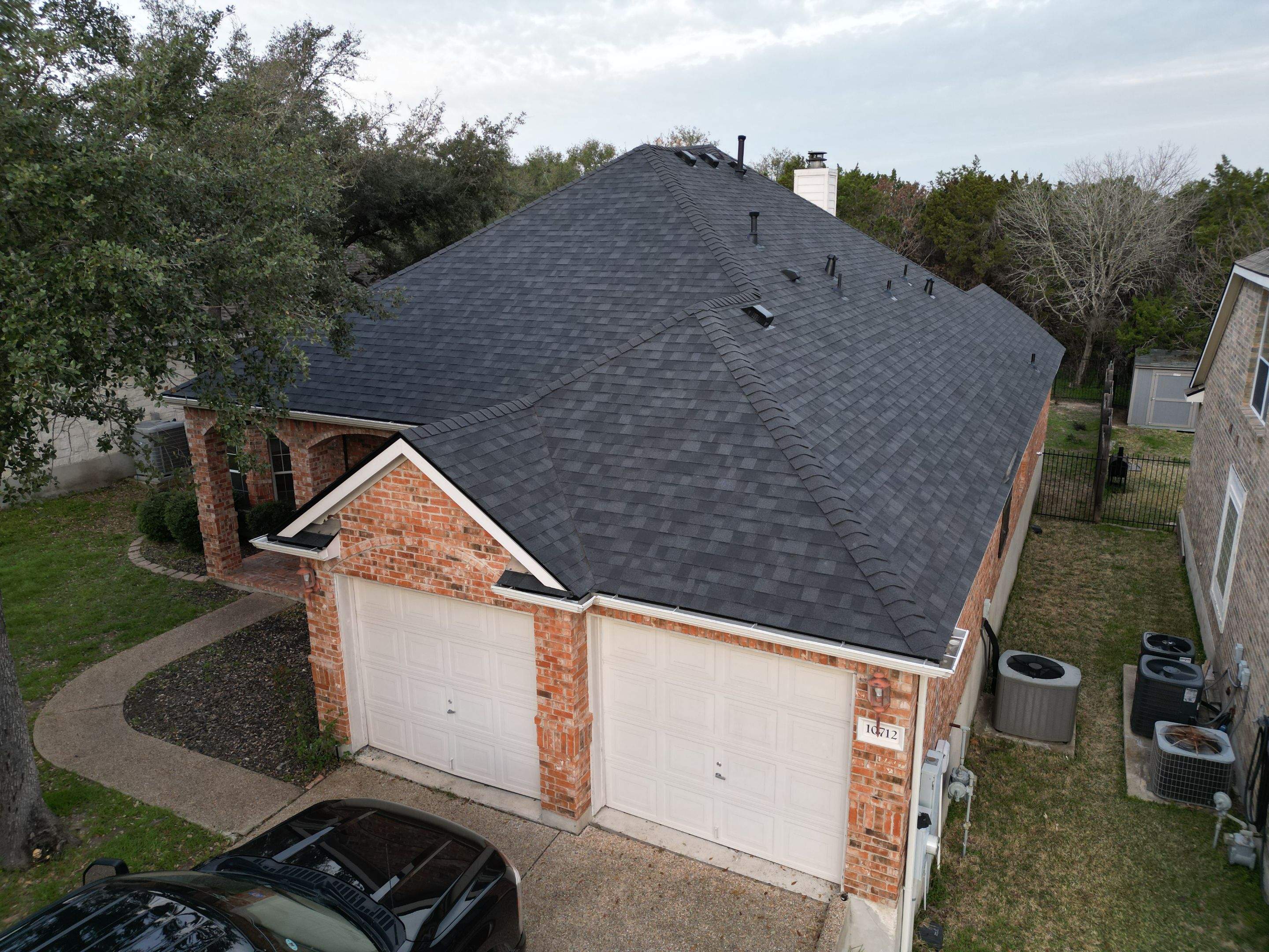 Onyx Black - Owens Corning TruDefinition Duration by RoofsOnly.com