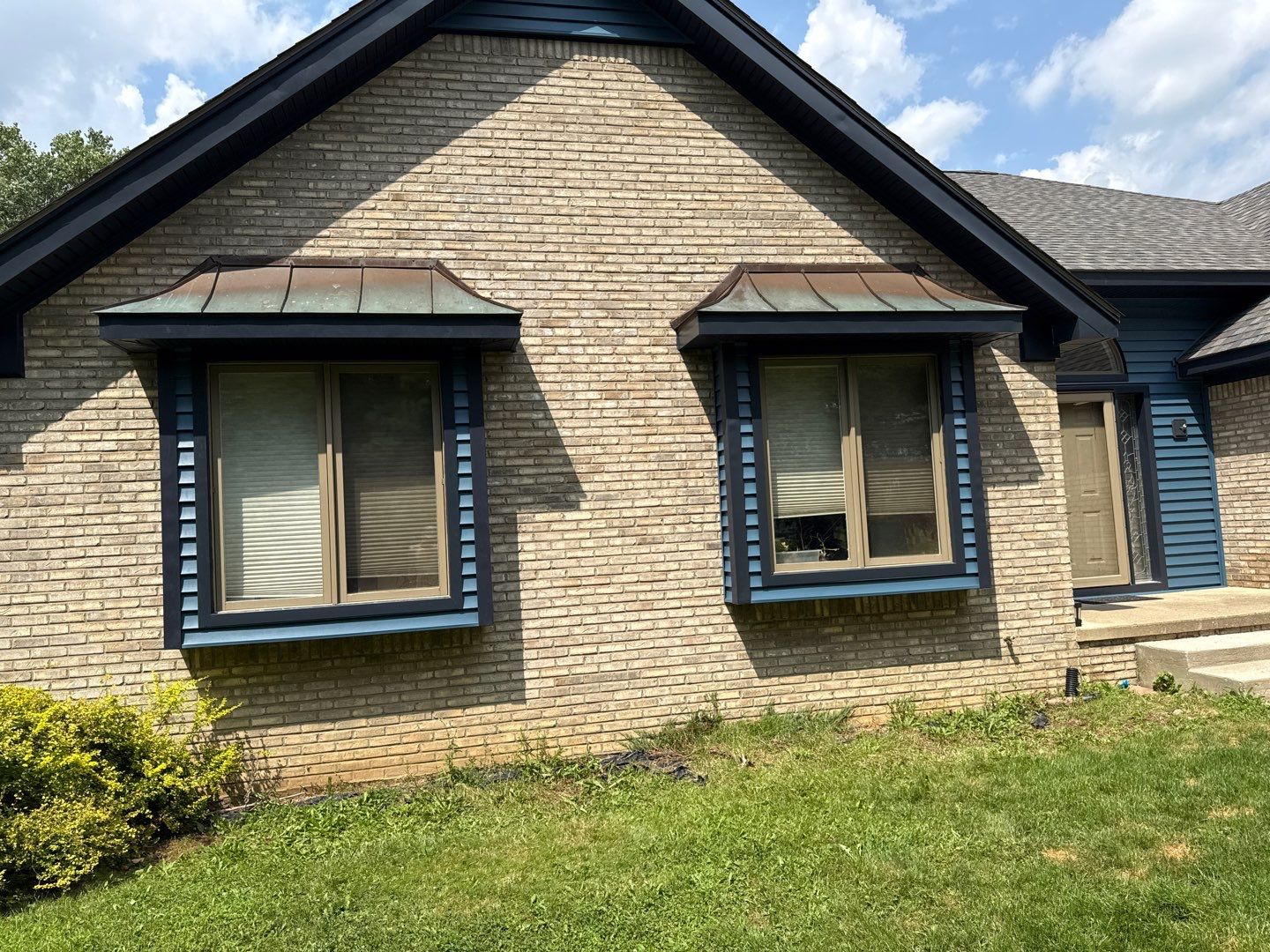 Siding Replacement using Alside Charter Oak D4.5" Laguna Blue by 180 Contractors