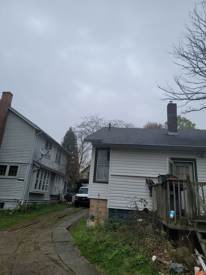 ATLAS PINNACLE COLOR: COASTAL GRANITE DRIP EDGE: WHITE by Eagle Eye Roofing