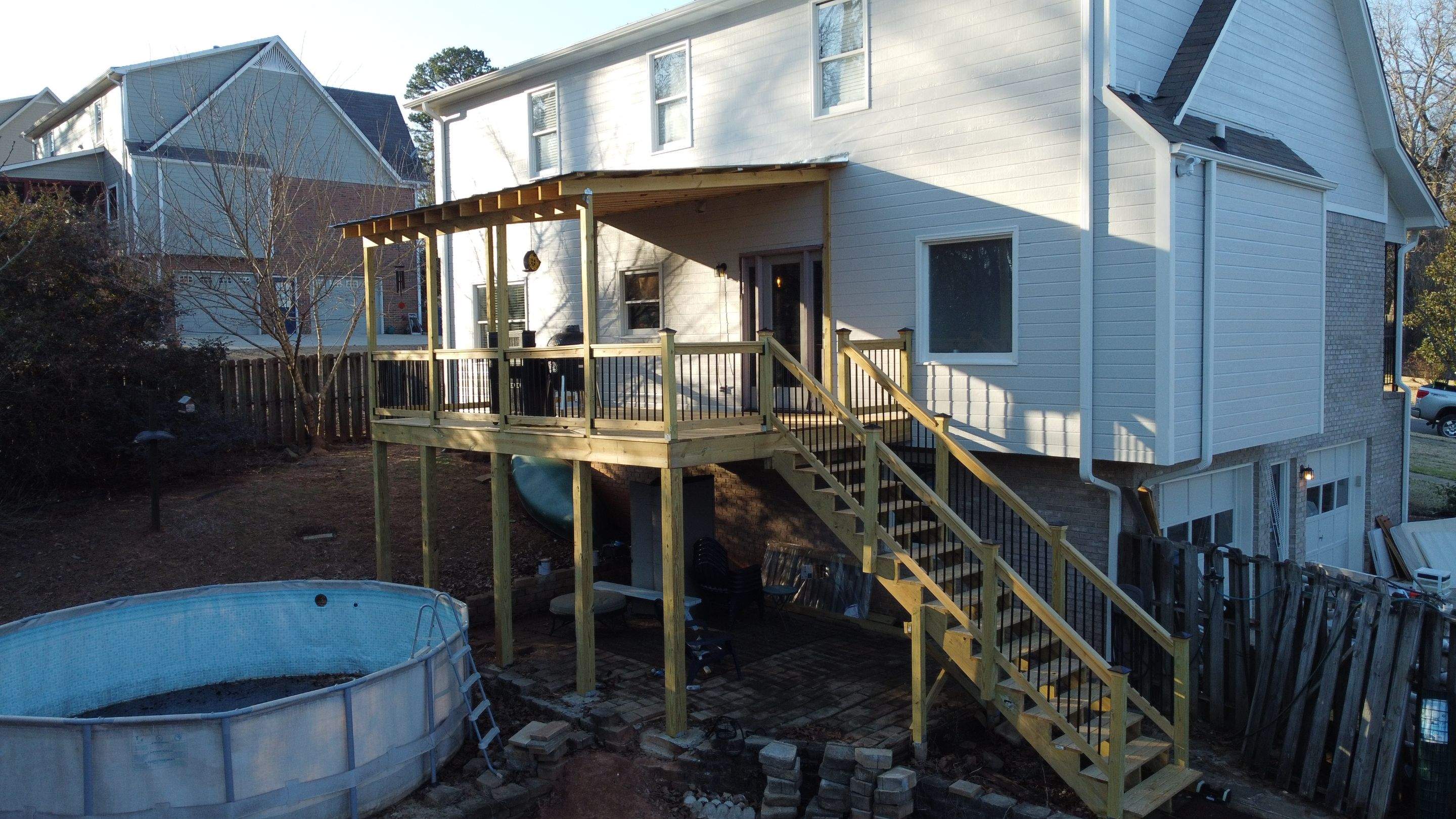 Balmoral Estates Screened Deck  by Pillar and Pine