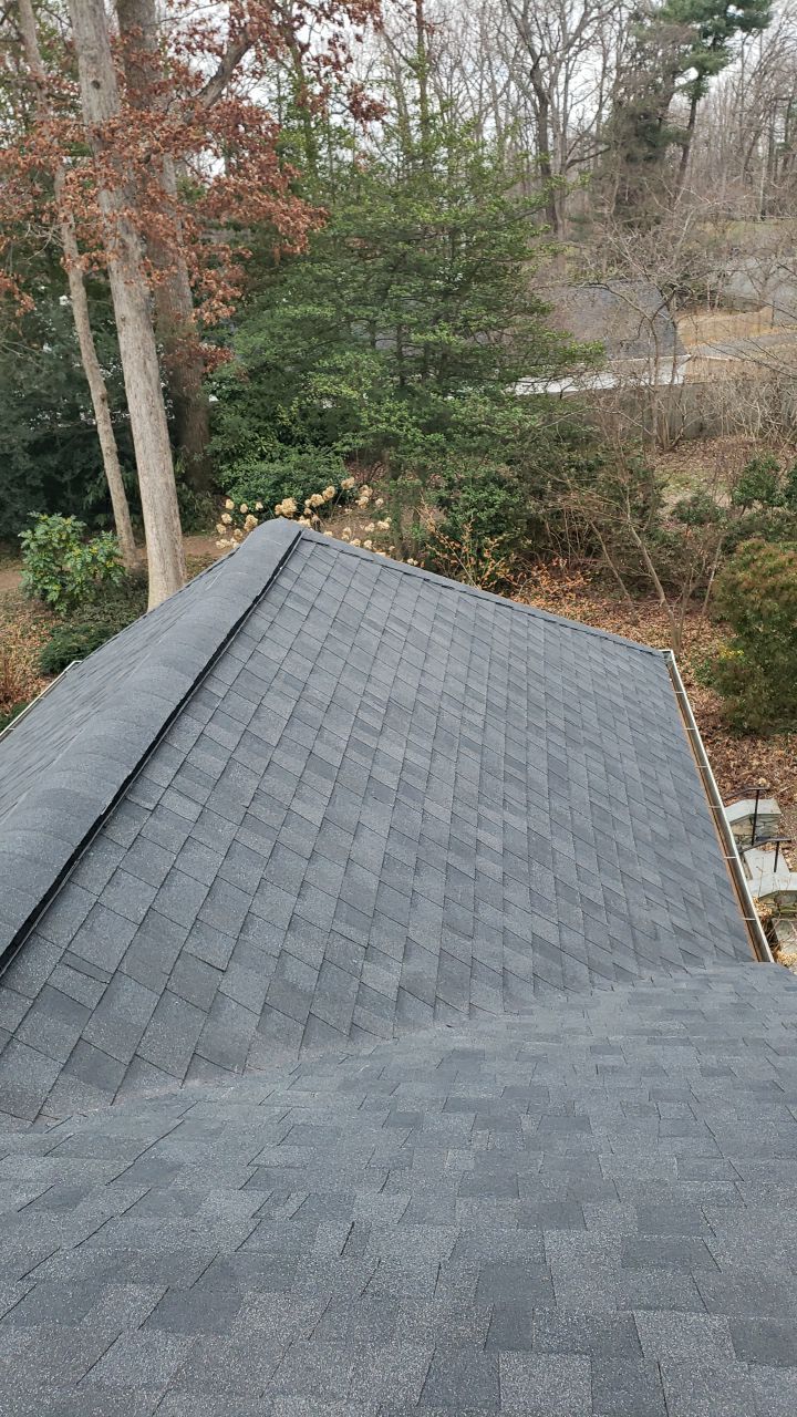 McLean: Certainteed Landmark Pro Designer Shingles in Max Def Charcoal Black by RM Banning, Inc.