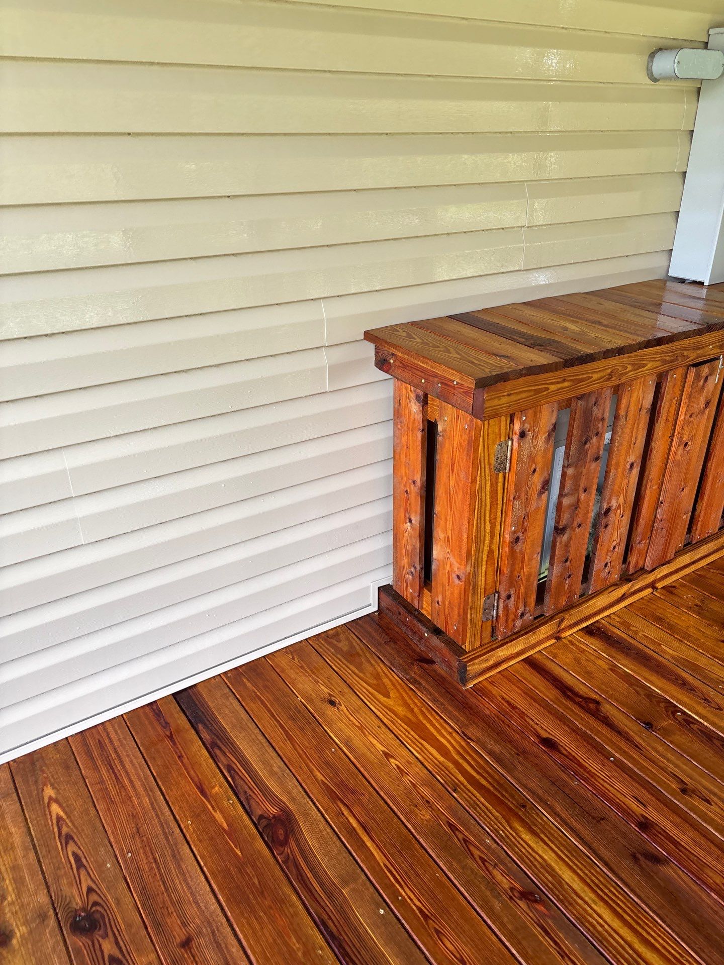 Wood Deck using Wood Sealant by DuraSeal