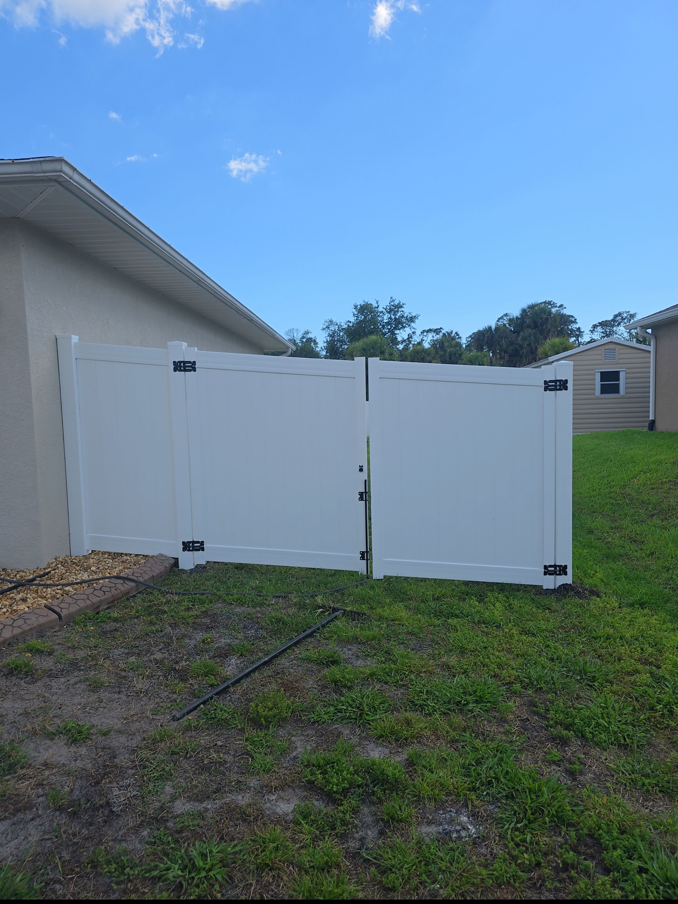 Vinyl Fence Install in North Port by True Fence LLC
