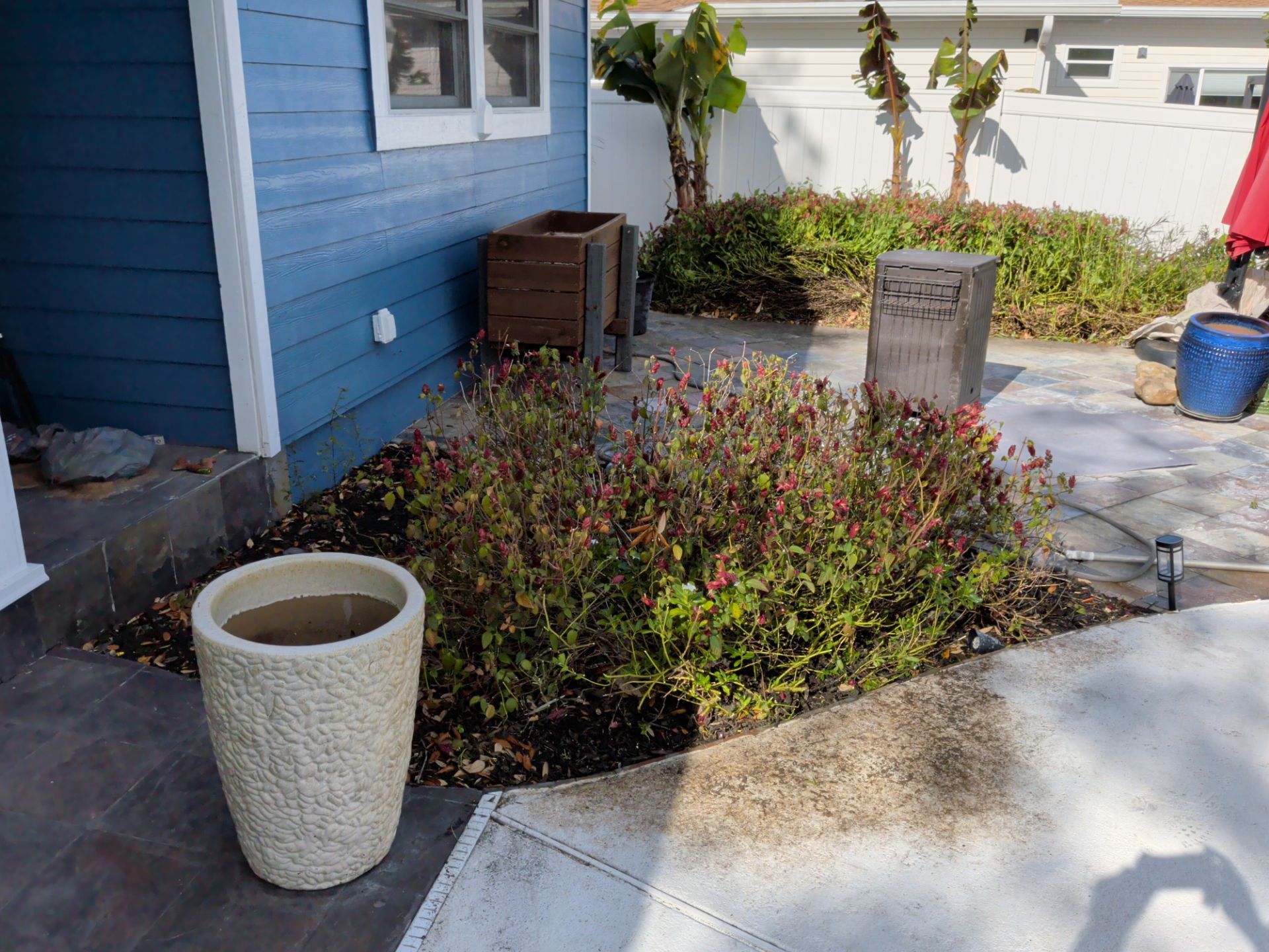 Flower Bed & Property Cleanup San Pablo area — Jacksonville Beaches, FL by Harmoni Home Services