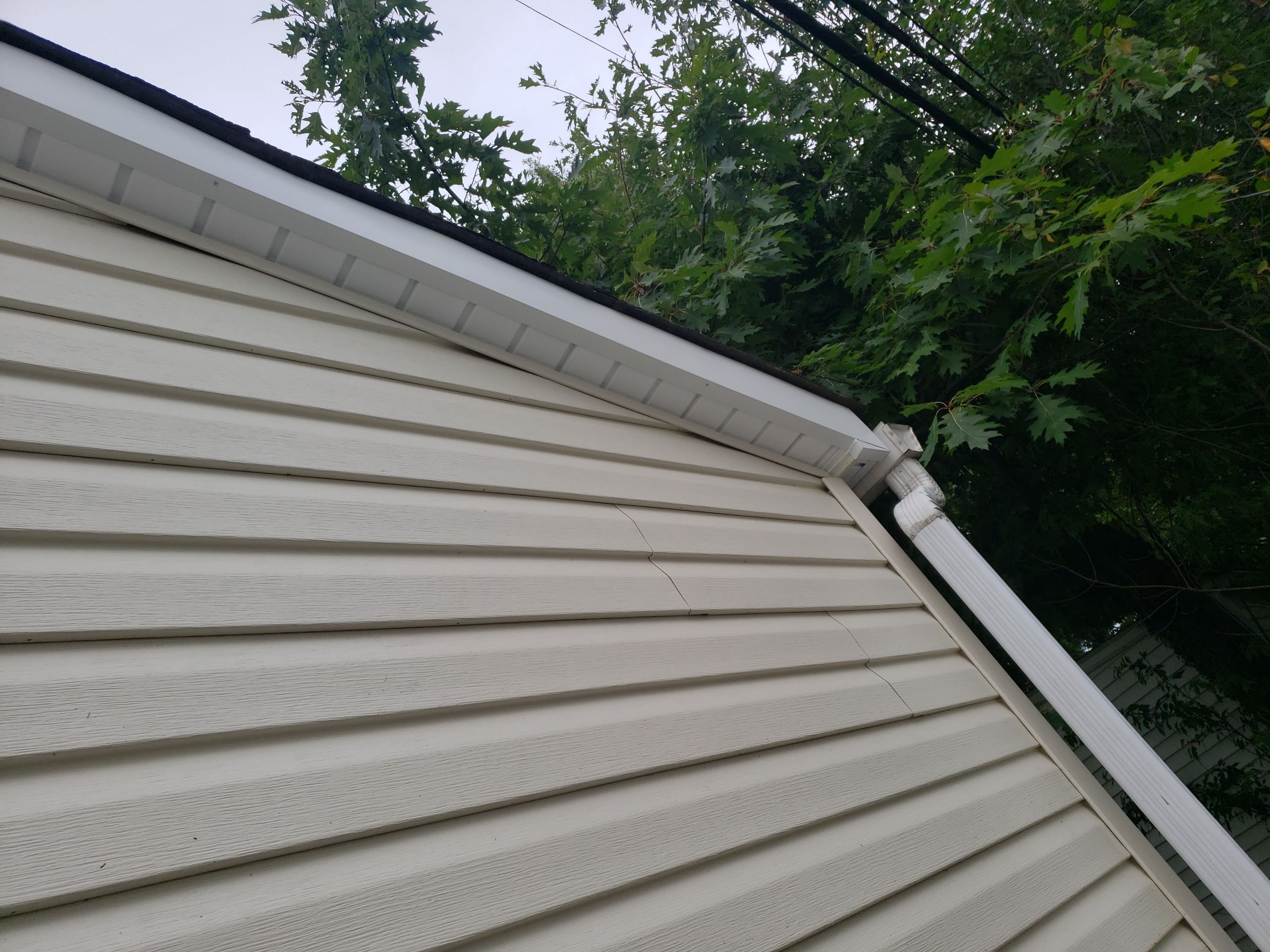 Polaris HomeView, Color: Classic Sand by Eagle Eye Roofing