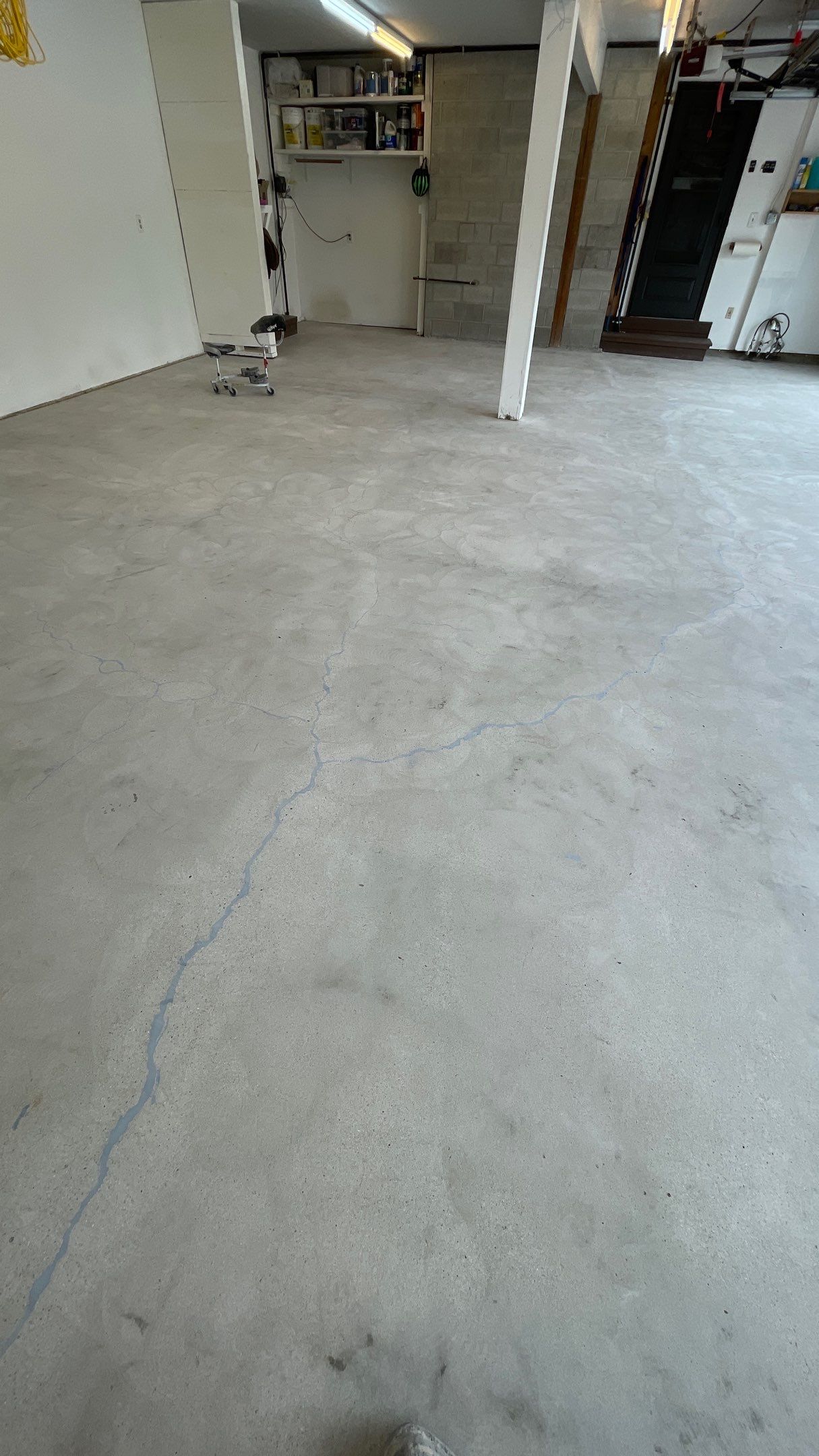 Garage Floor Polyaspartic Coating with Pebble Beach 1/4" Flakes by Croc Coatings, LLC