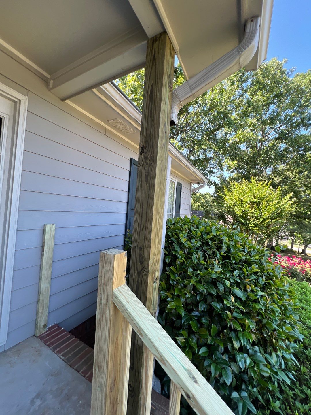 South Trace - Deck Installation  by Pillar and Pine