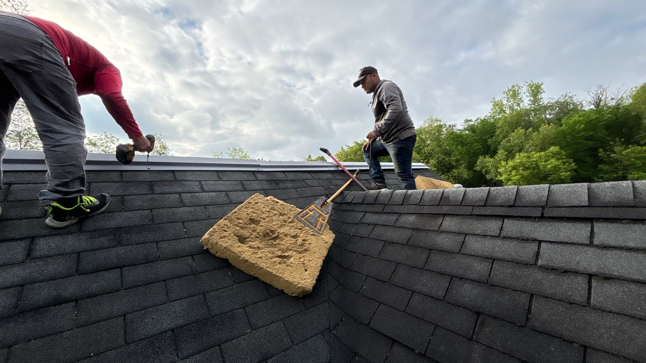 Roof Replacement using Atlas Pinnacle Pristine Pewter by 180 Contractors