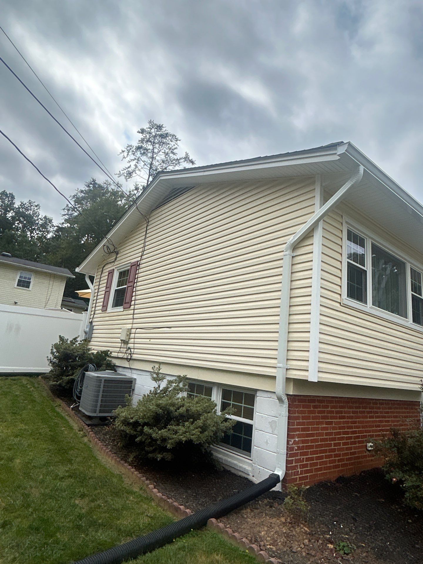 Falls Church : Residential Roof Replacement with CertainTeed Landmark Pro in Max Def Heather Blend by RM Banning, Inc.