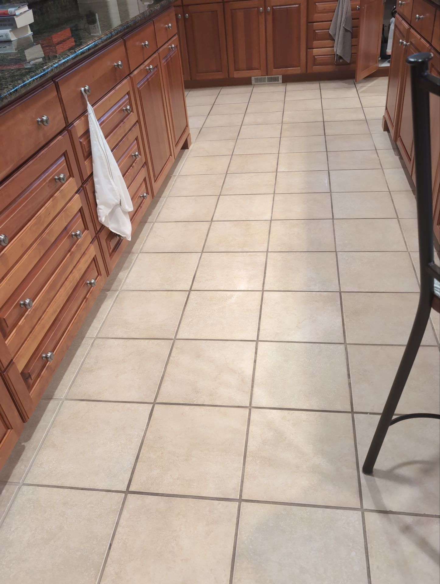 House cleaning routine maid service Project in Lake Oswego by Cloud 9 Professional Cleaning Services