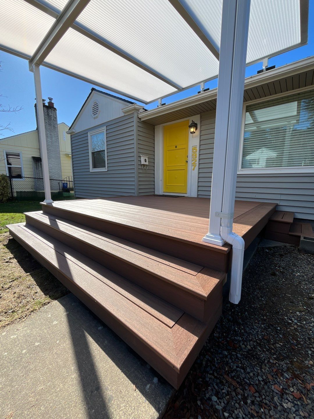 Simple Deck by Alki deck builders 