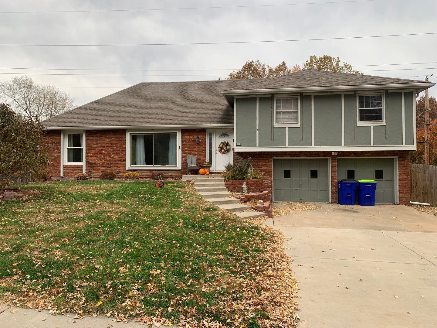 Installed New Vinyl Siding by EEC Windows, Siding & Roofing