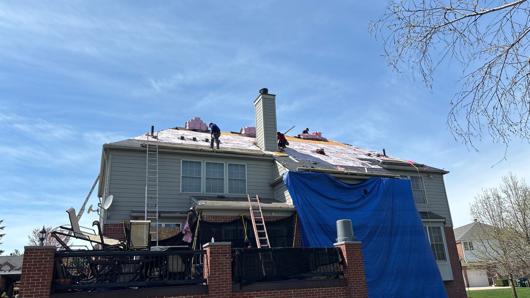 Roof Replacement using Owens Corning Onyx Black by 180 Contractors