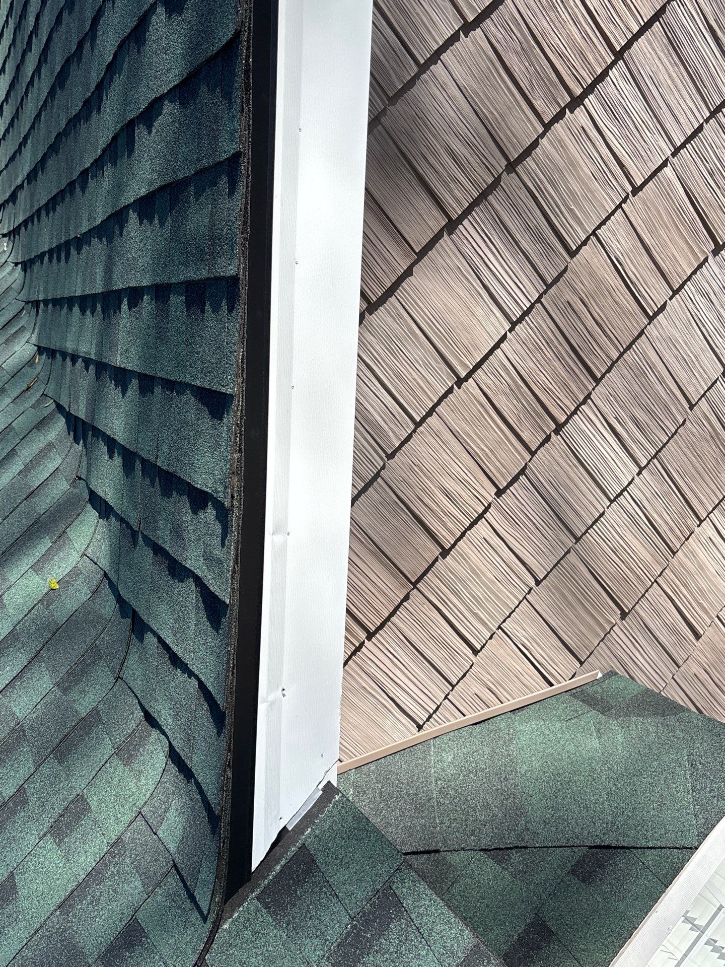 GAF HDZ - Hunter Green by Linta Roofing Inc
