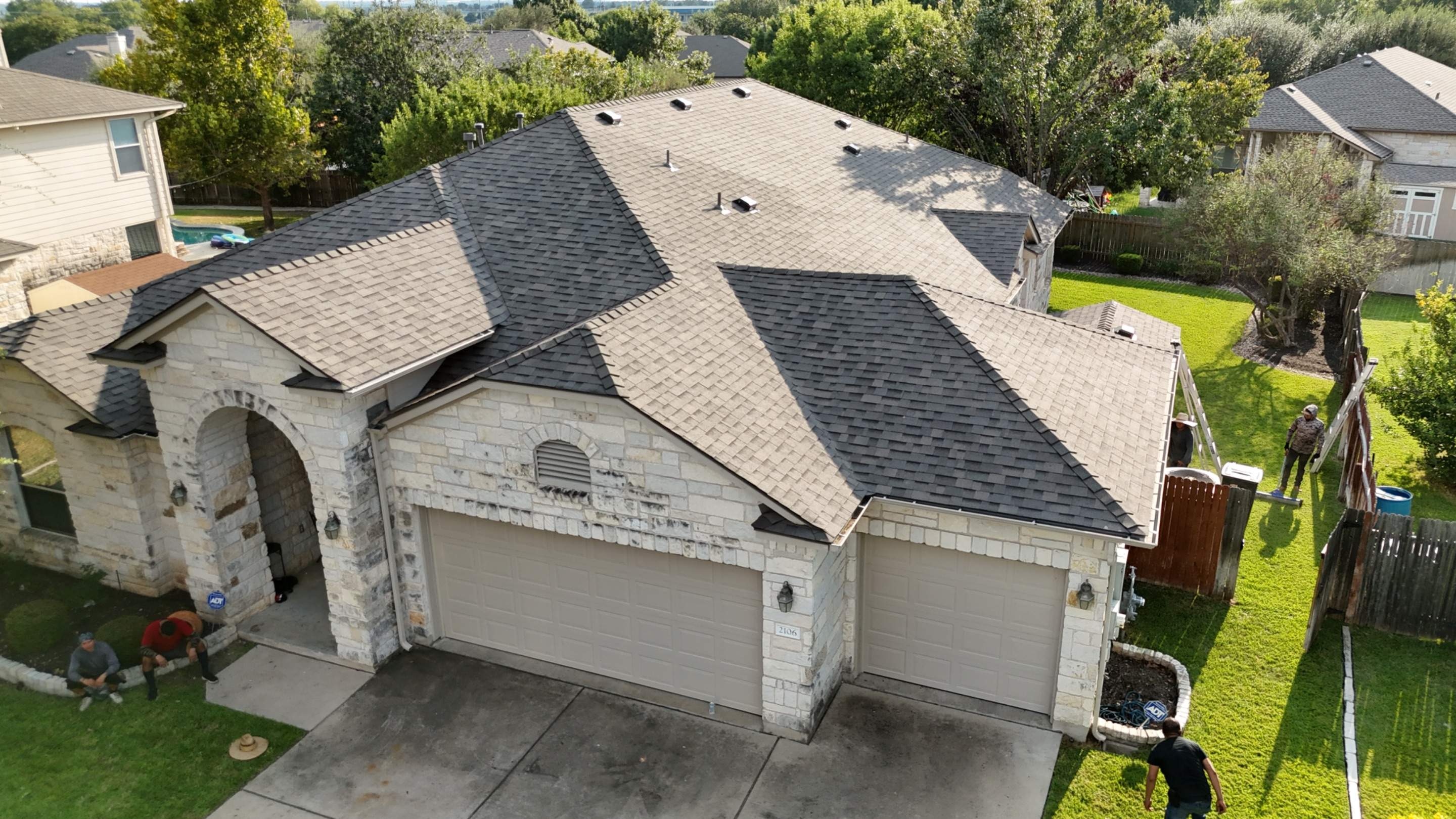 Weathered Wood - Malarkey Vista by RoofsOnly.com