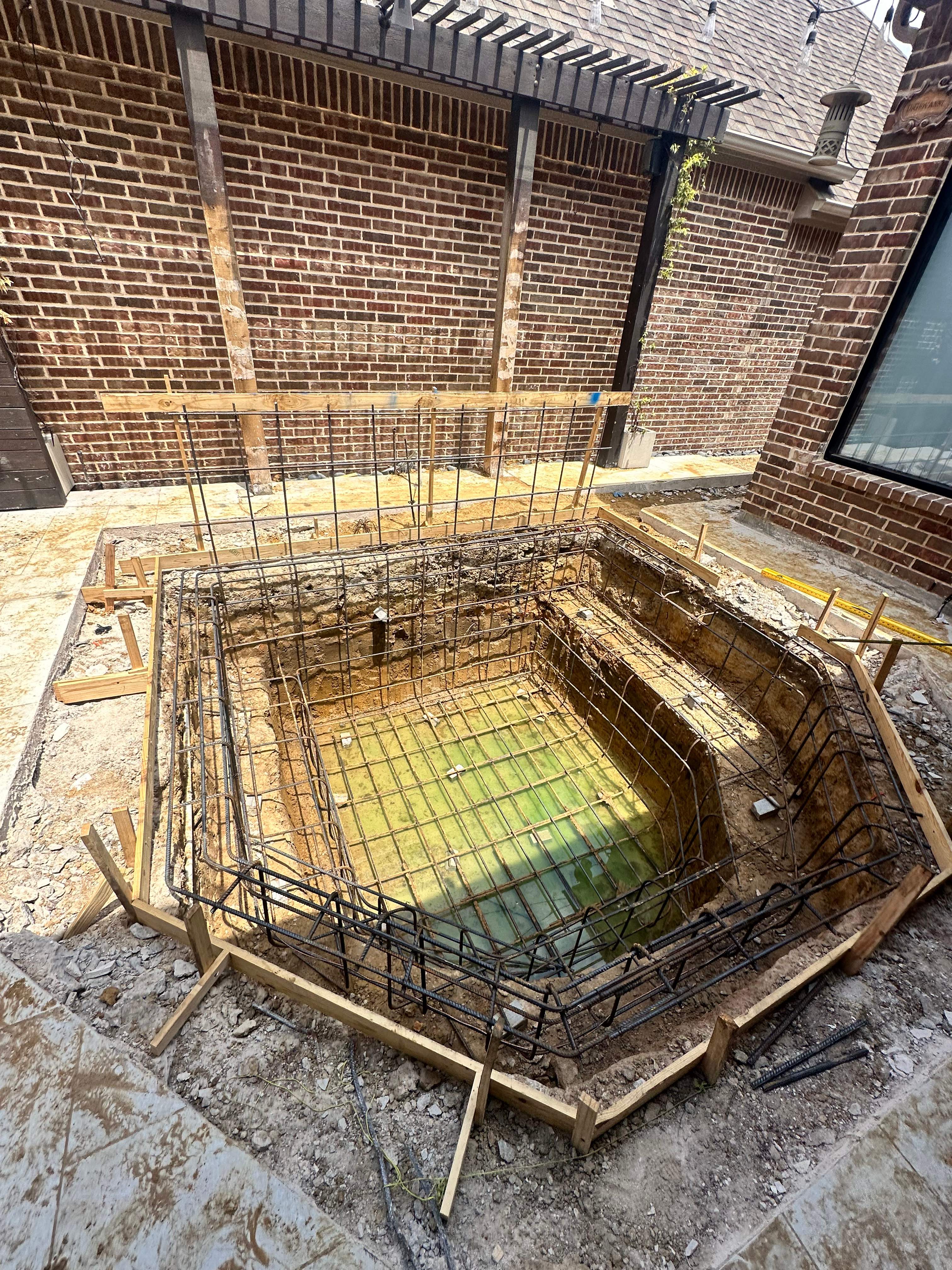 Majestic Spool by Pinnacle Pools and Spas - DFW
