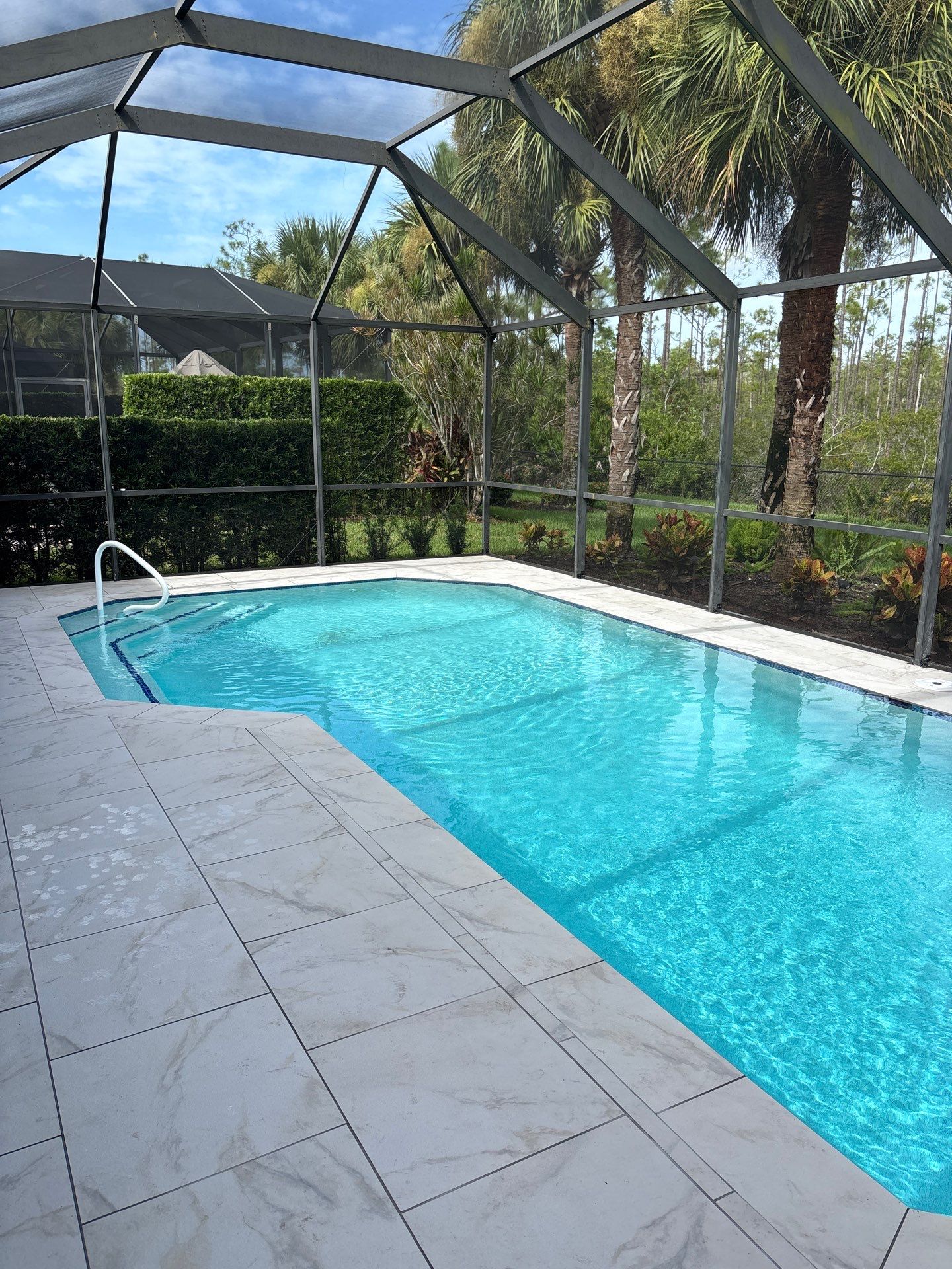 Porcelain Pool Deck - Colonial Country Club by Old Town Pavers Llc