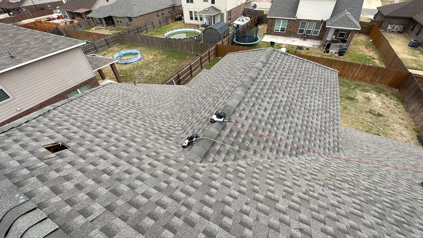 GAF HDZ - Weathered Wood by Elite Roofing LLC