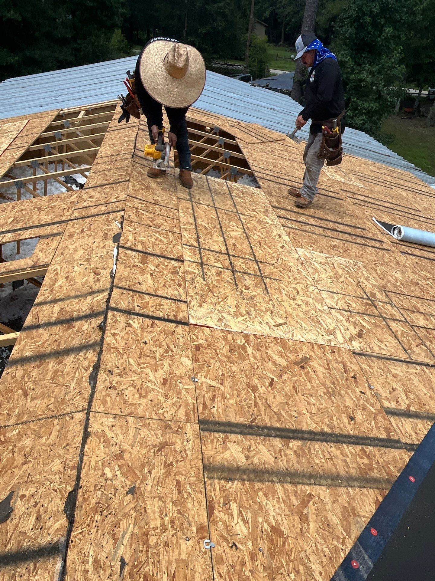 Residential Roofing Installation using Owen's Corning Duration (Lifetime) Shingles by Roof Repair Company