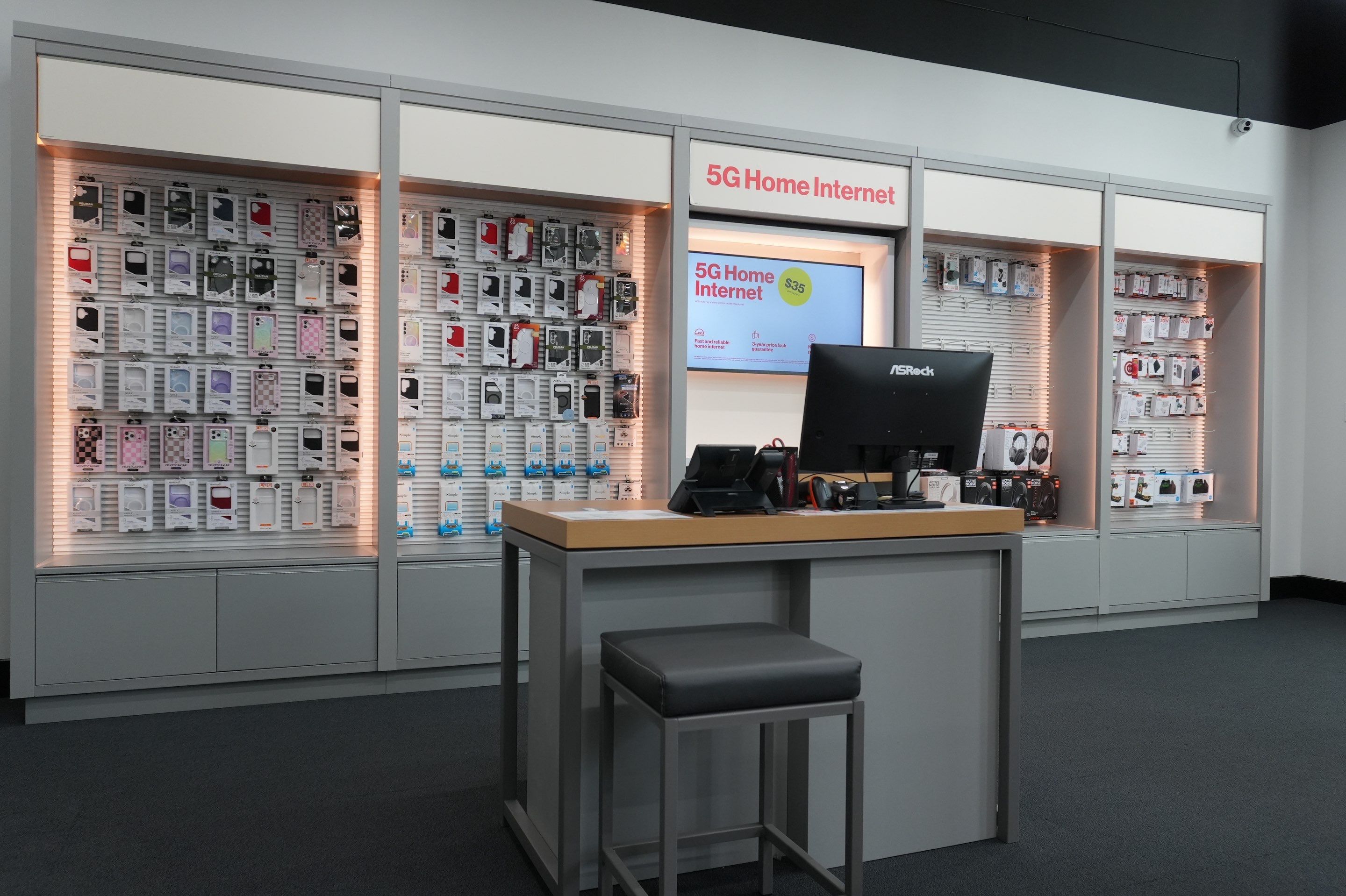 Commercial Retail Build Out for Verizon Mobile in Atlanta by Mark Allan Contracting