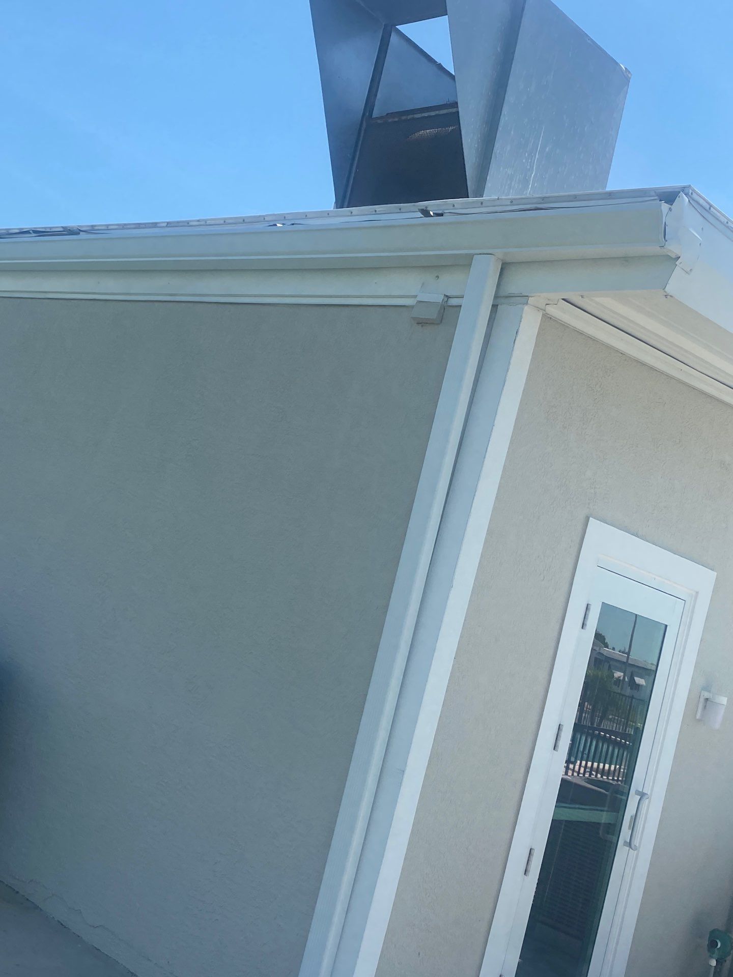 Commercial Seamless Gutter Installation in Palmetto FL by Gutter Professors