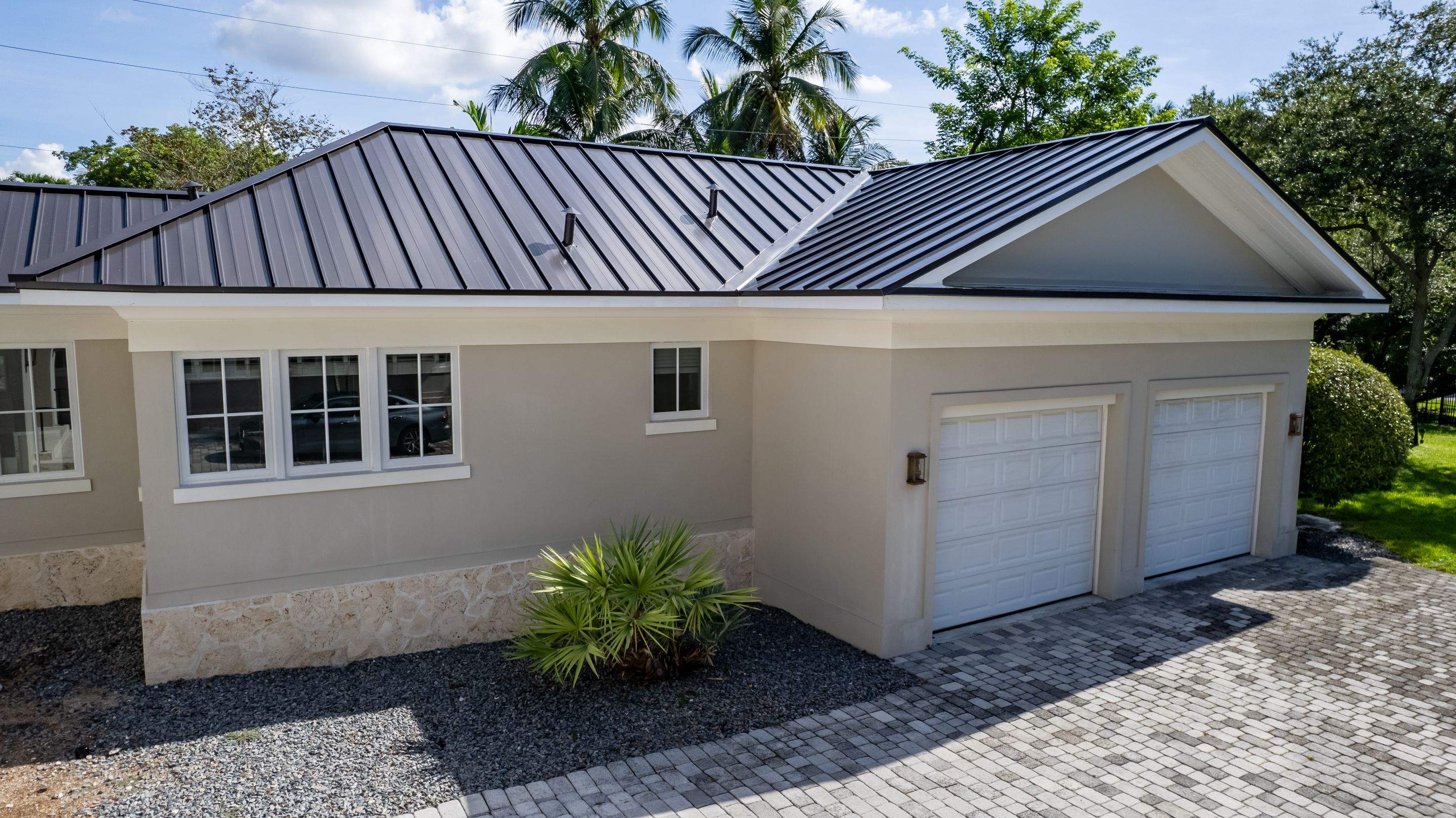 Metal Roof - Galvalume - Dark Bronze by Istueta Roofing