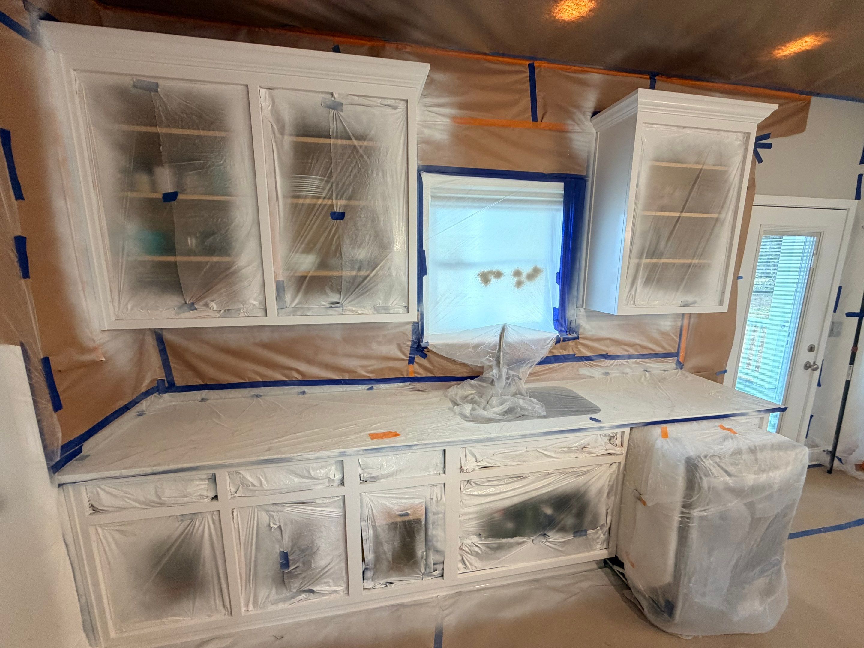 Kitchen Cabinets in Gray Court by Painter1