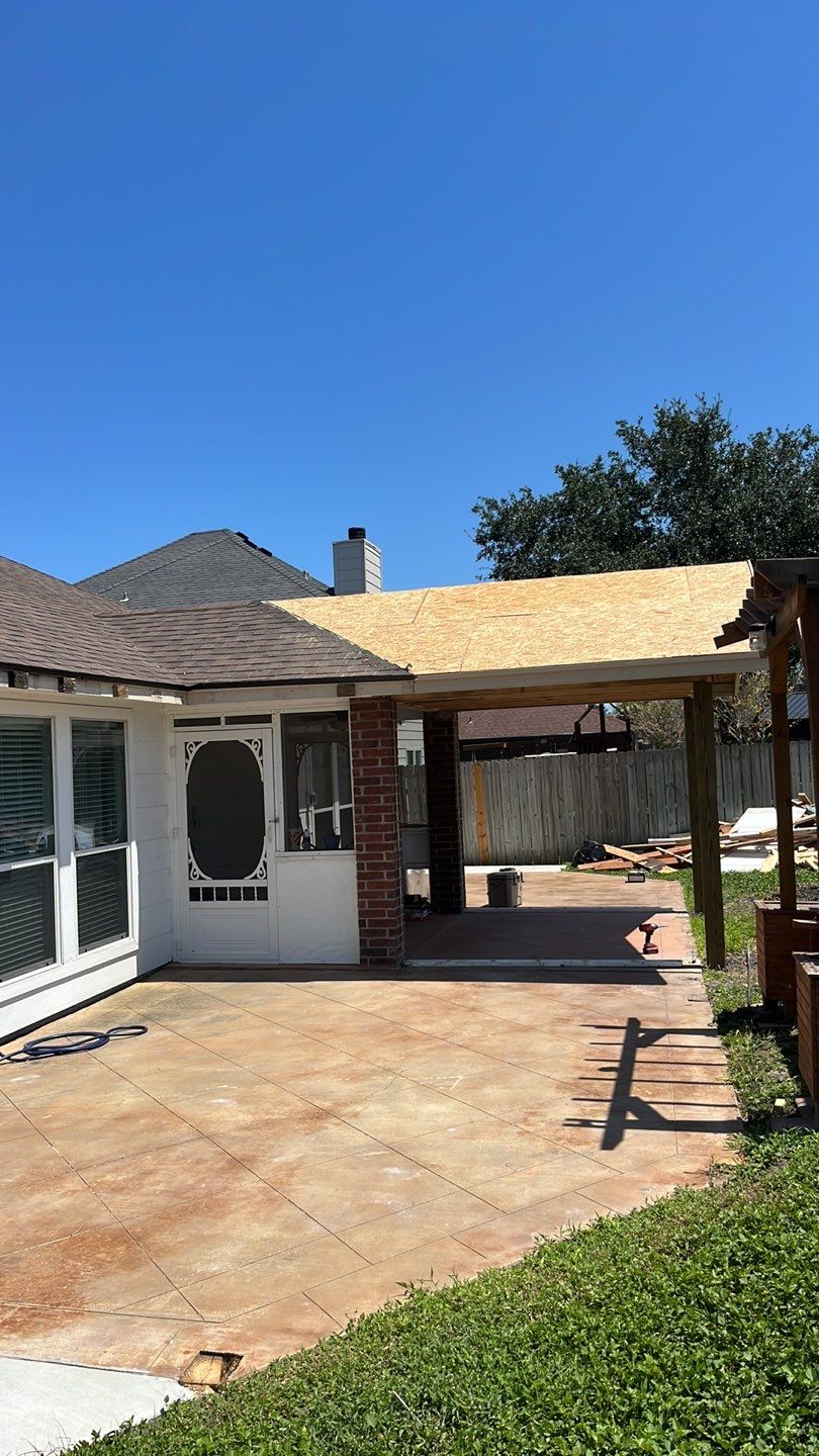 Back Yard Shade by Bayfront Roofing and Construction