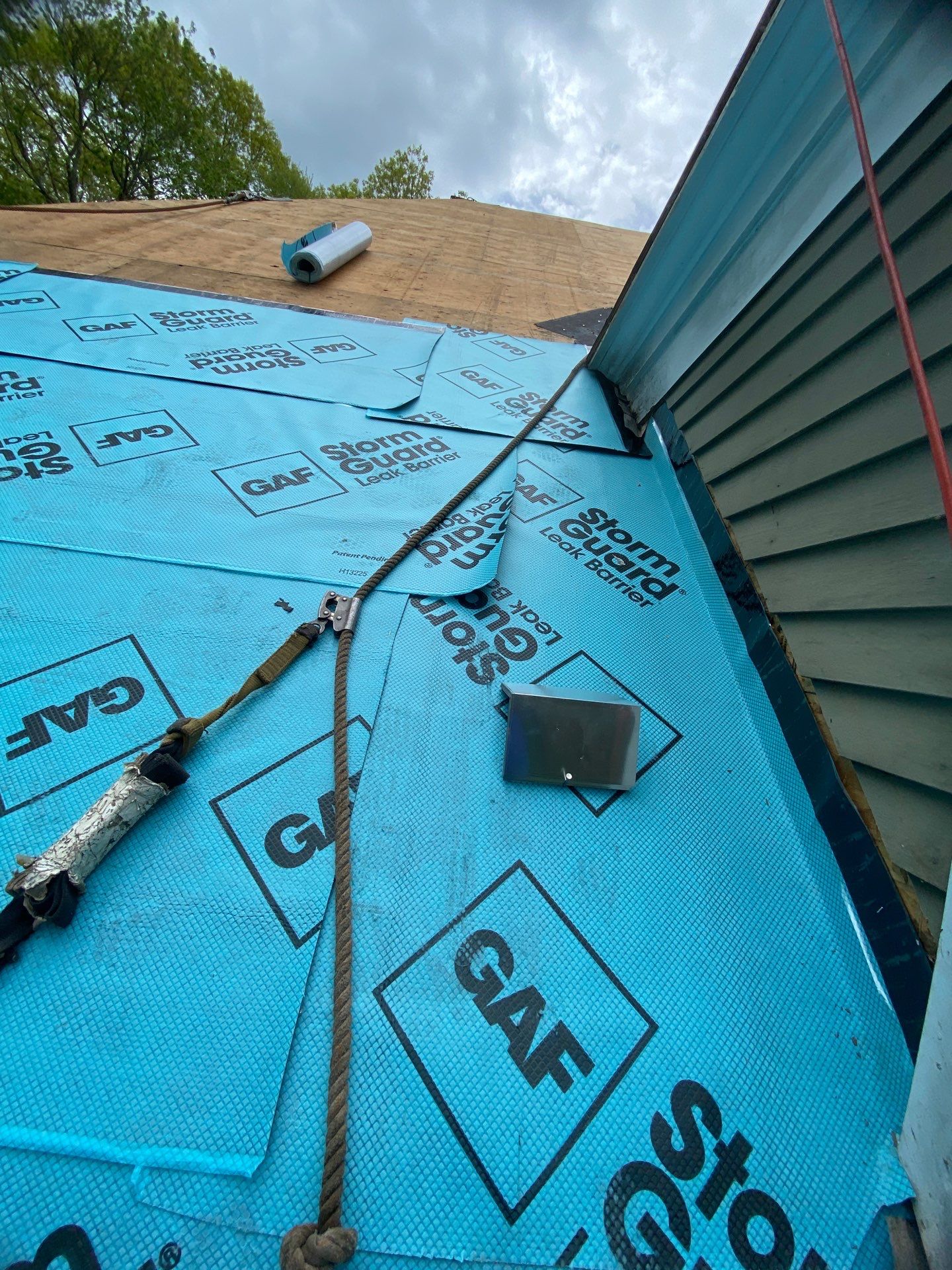 DiGIorgi replaces asphalt shingles in Avon, CT! by DiGiorgi Roofing and Siding Inc