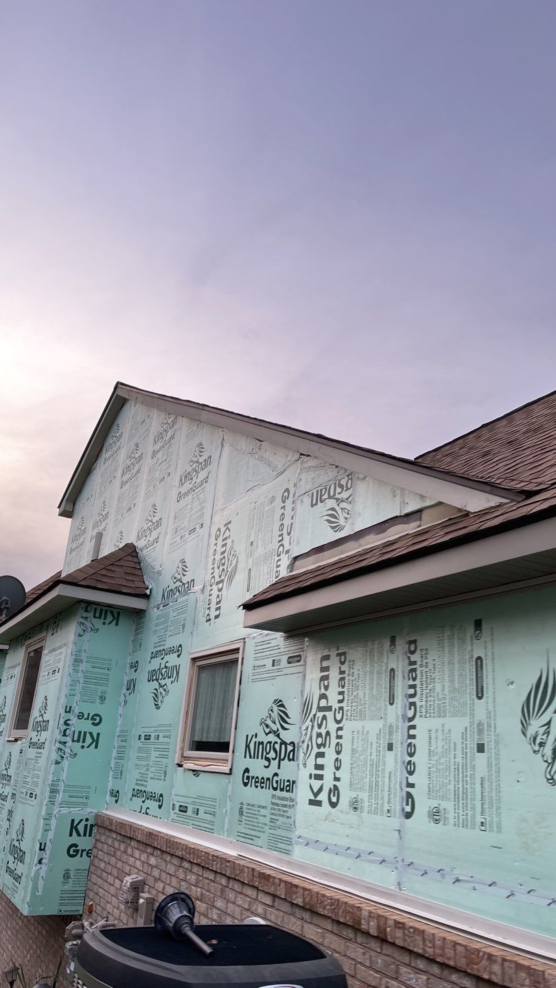 Siding Replacement using CertainTeed Restoration Classic D5 by 180 Contractors