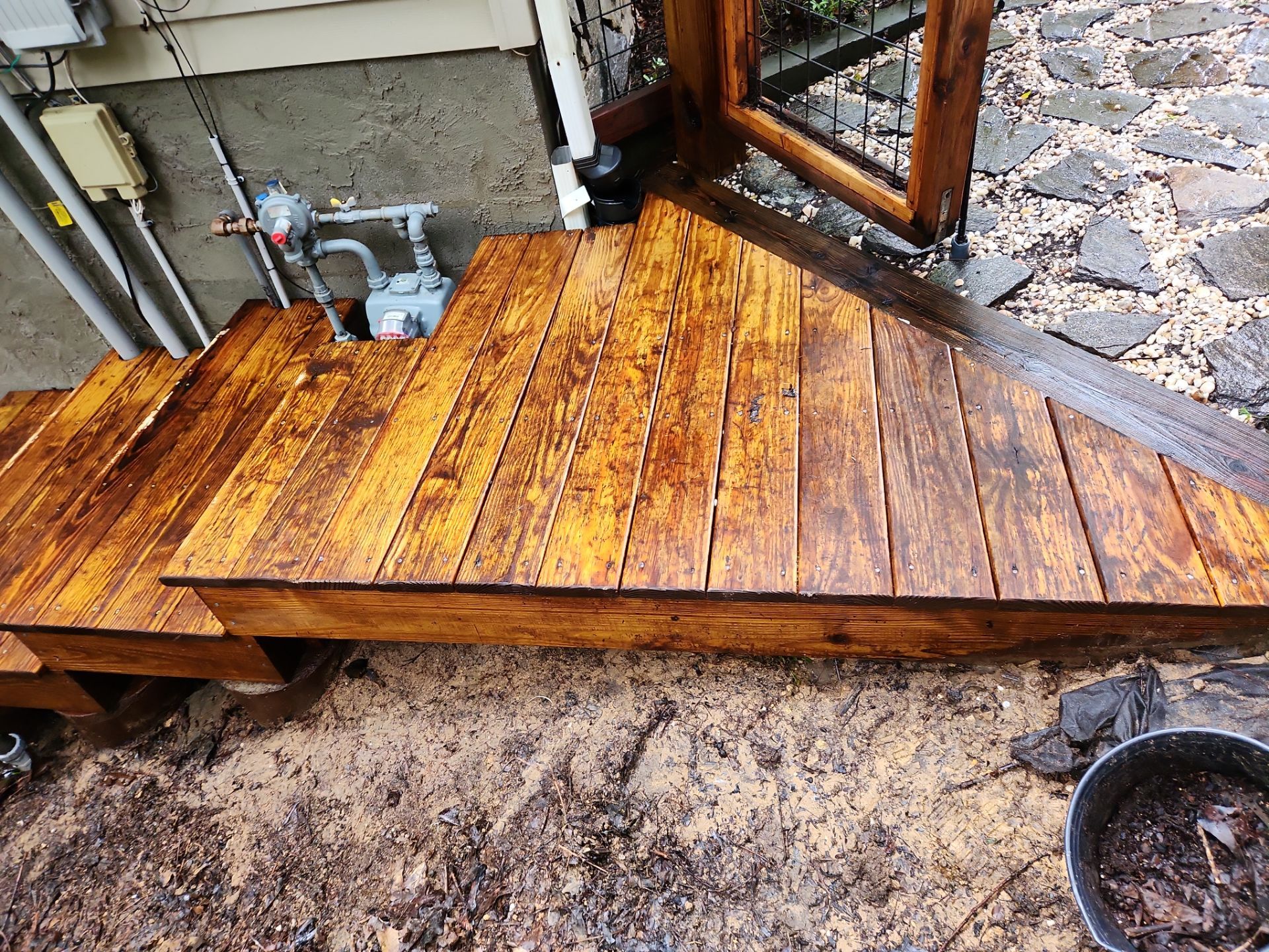 Deck and Fence using Wood Sealant by DuraSeal