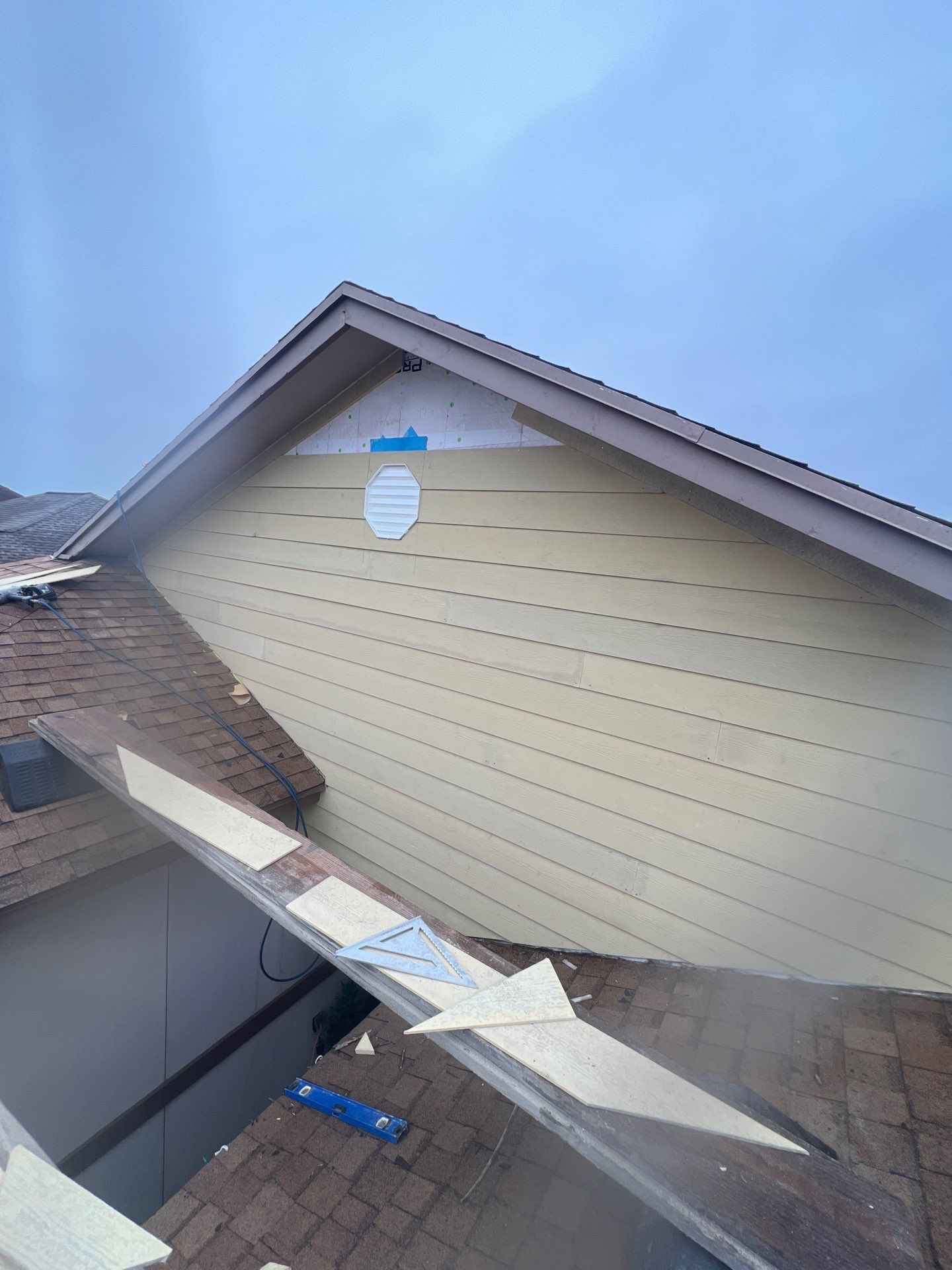 Island Hardie by Bayfront Roofing and Construction