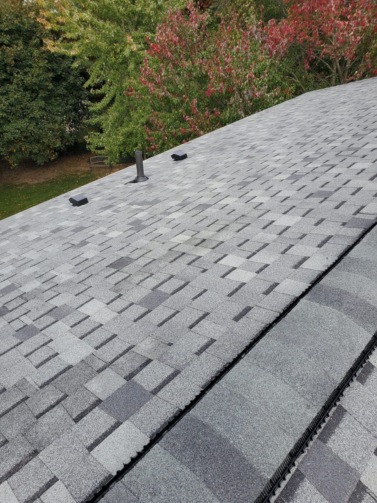 ATLAS PINNACLE COLOR: HEARTHSTONE, DRIP EDGE: BLACK by Eagle Eye Roofing