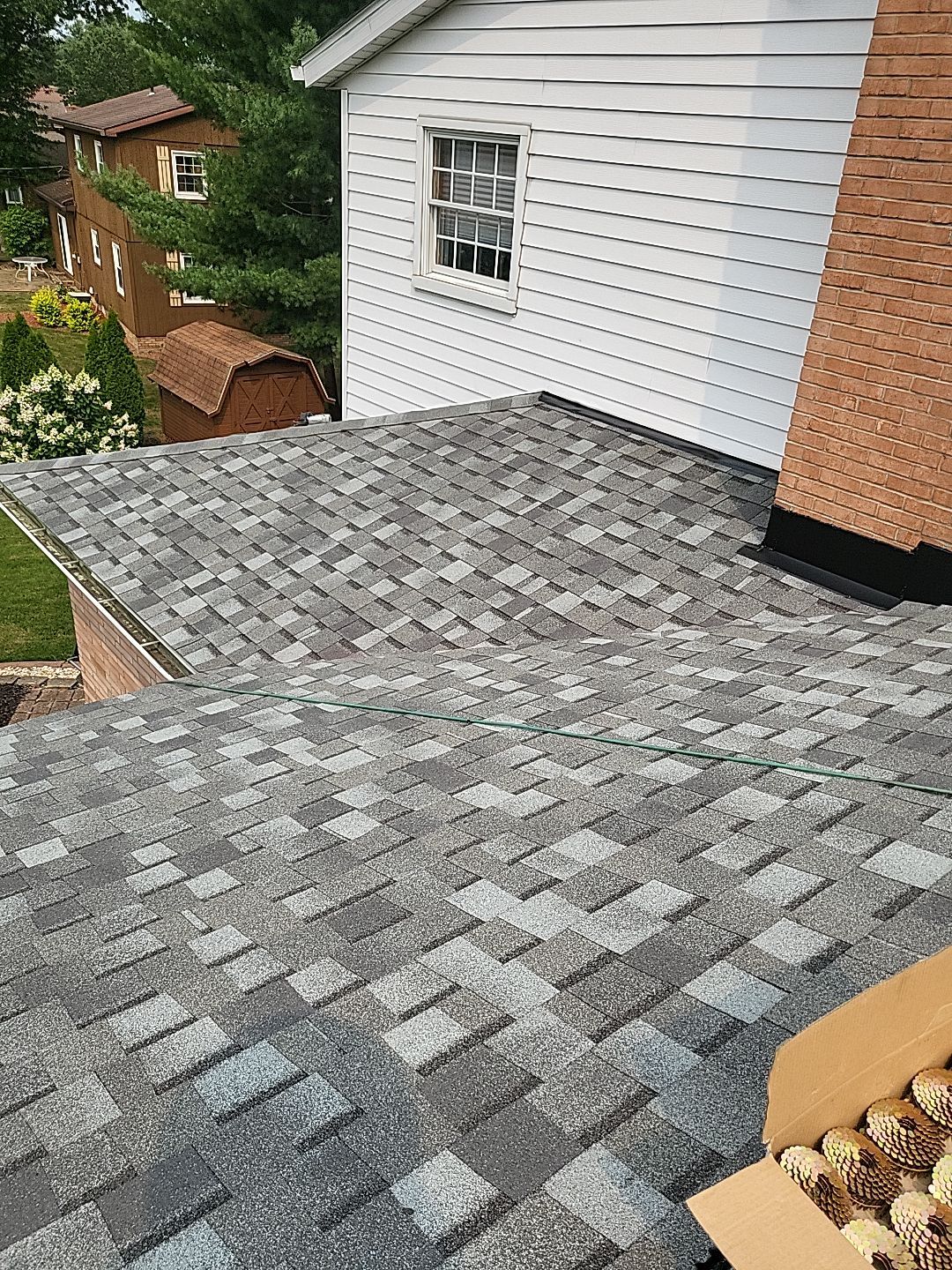 ATLAS PINNACLE COLOR: COASTAL GRANITE by Eagle Eye Roofing