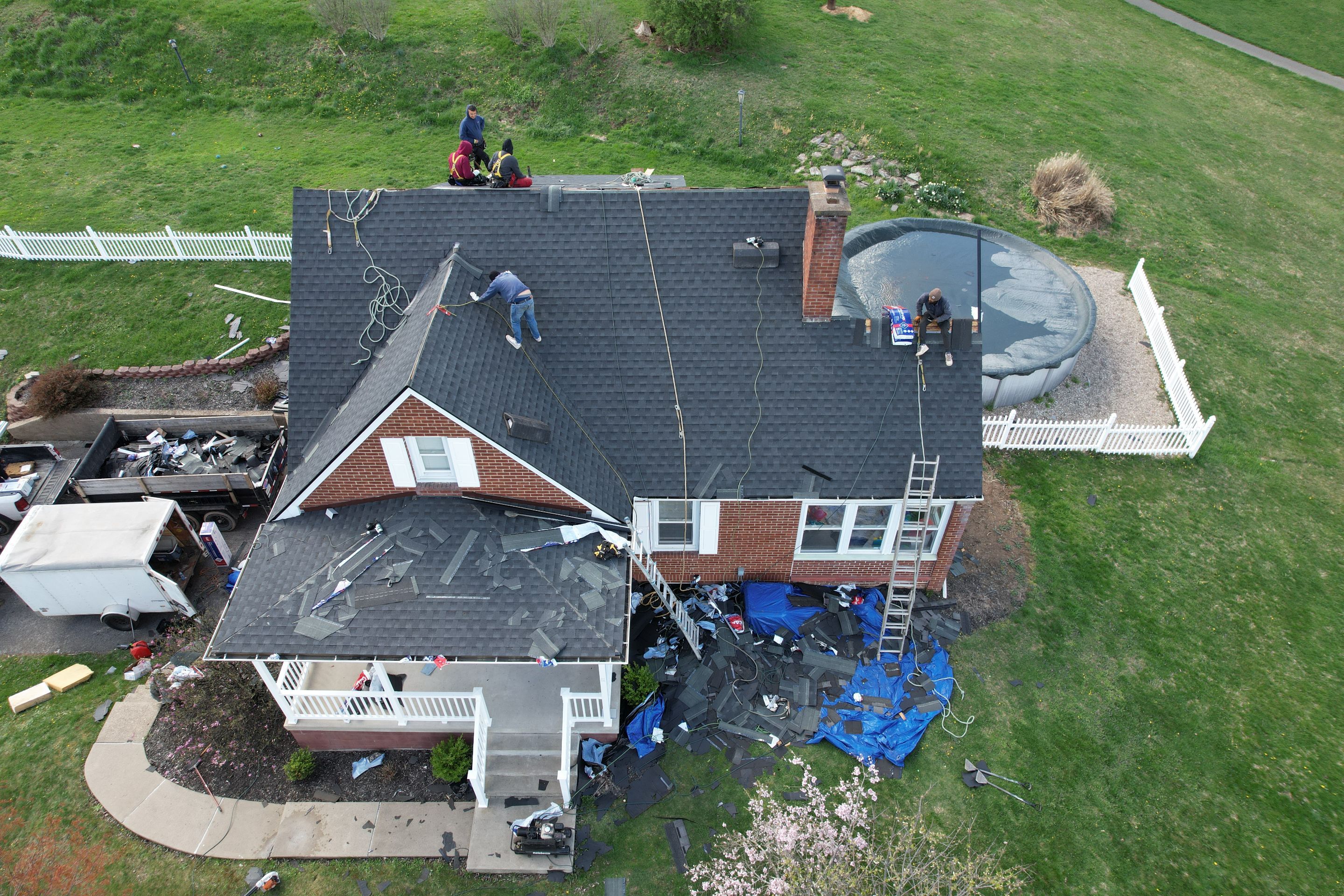 Residential Roofing Installation using GAF Timberline HDZ Charcoal by Rainstoppers Roofing