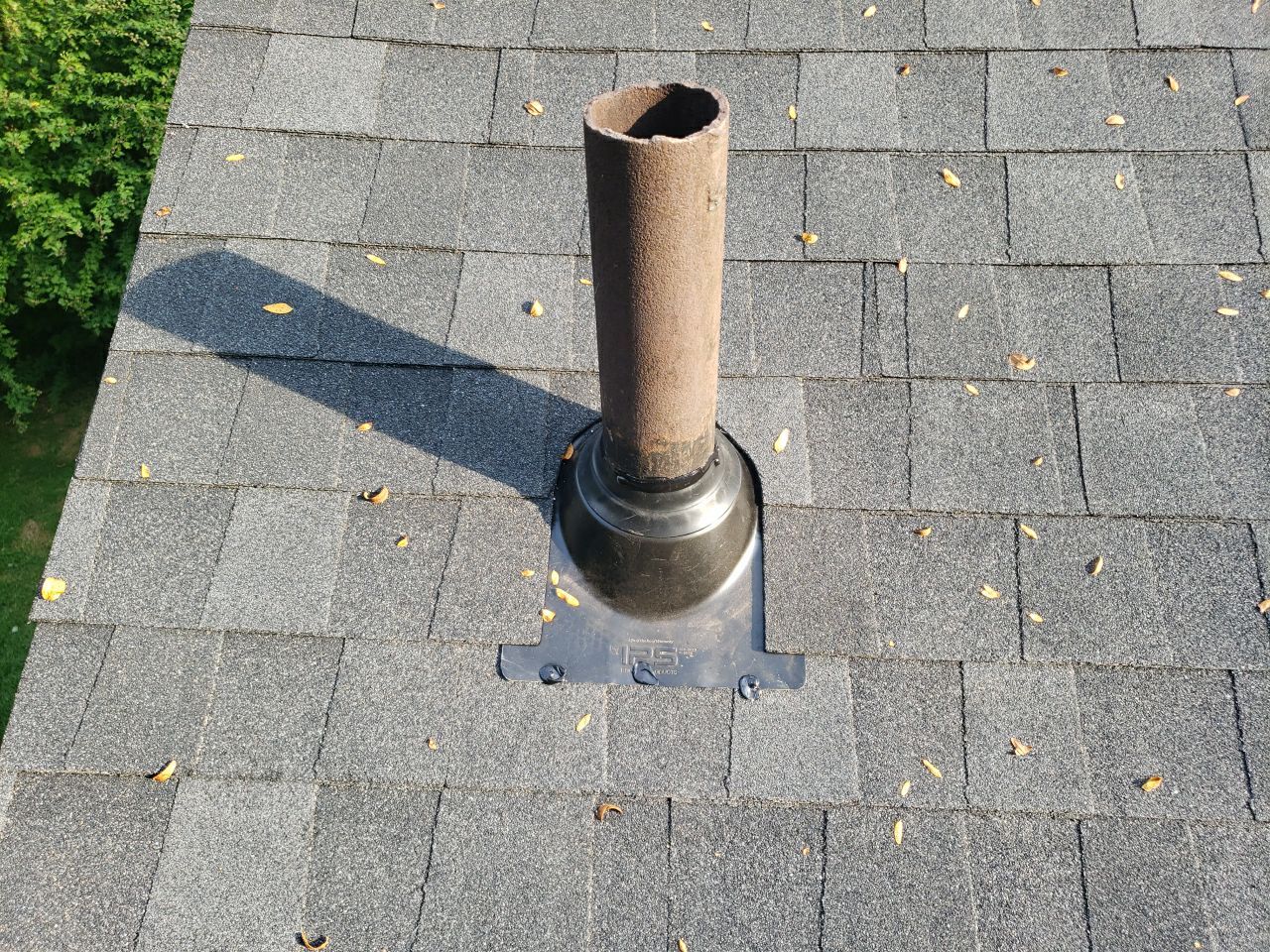 Brand: Atlas Pinnacle Color: Pristine Scotchgard Black Shadow Drip: Musket Brown by Eagle Eye Roofing