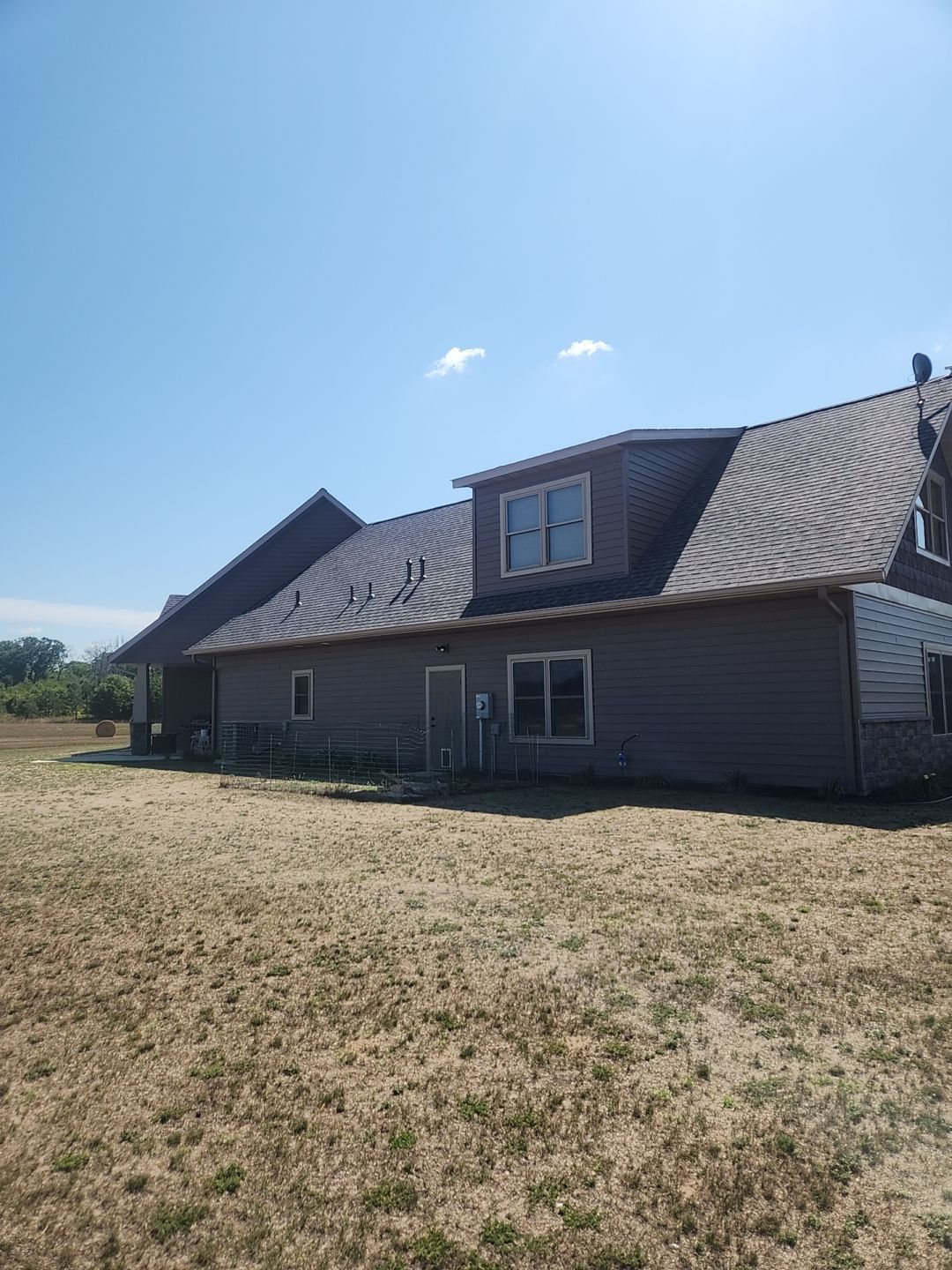 6" Gutters in St. Cloud by Next Level Seamless Gutters / Exteriors Inc.